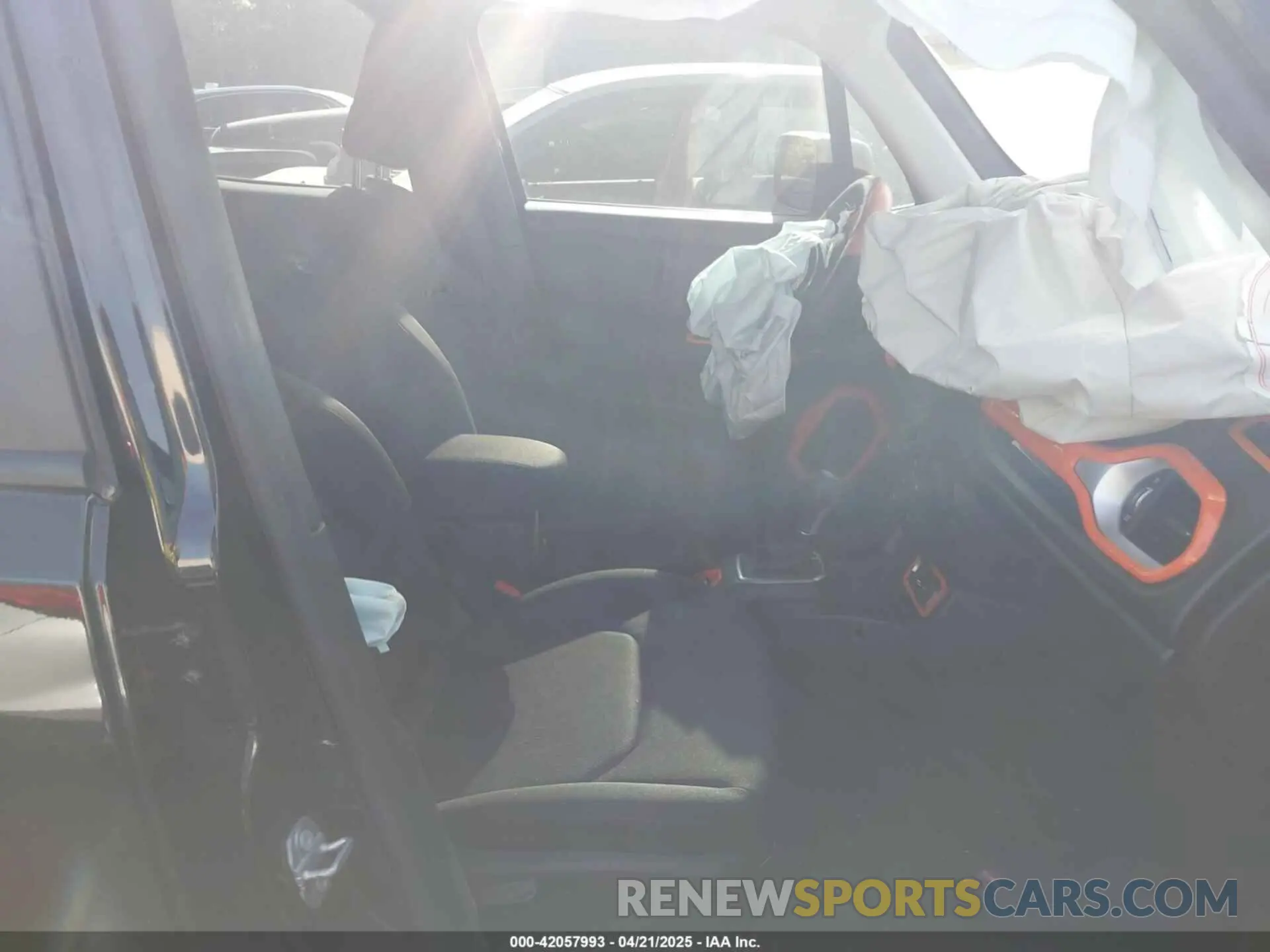 5 Photograph of a damaged car ZACNJCAB0MPM36798 JEEP RENEGADE 2021