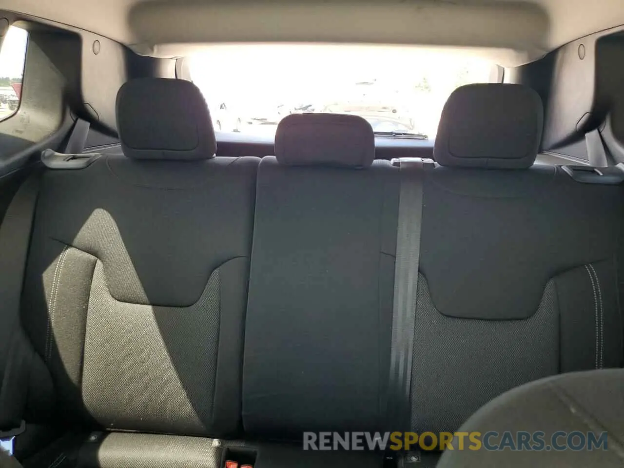 10 Photograph of a damaged car ZACNJCAB5MPM41821 JEEP RENEGADE 2021