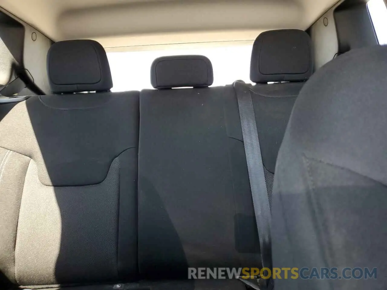 10 Photograph of a damaged car ZACNJCAB6MPM34019 JEEP RENEGADE 2021