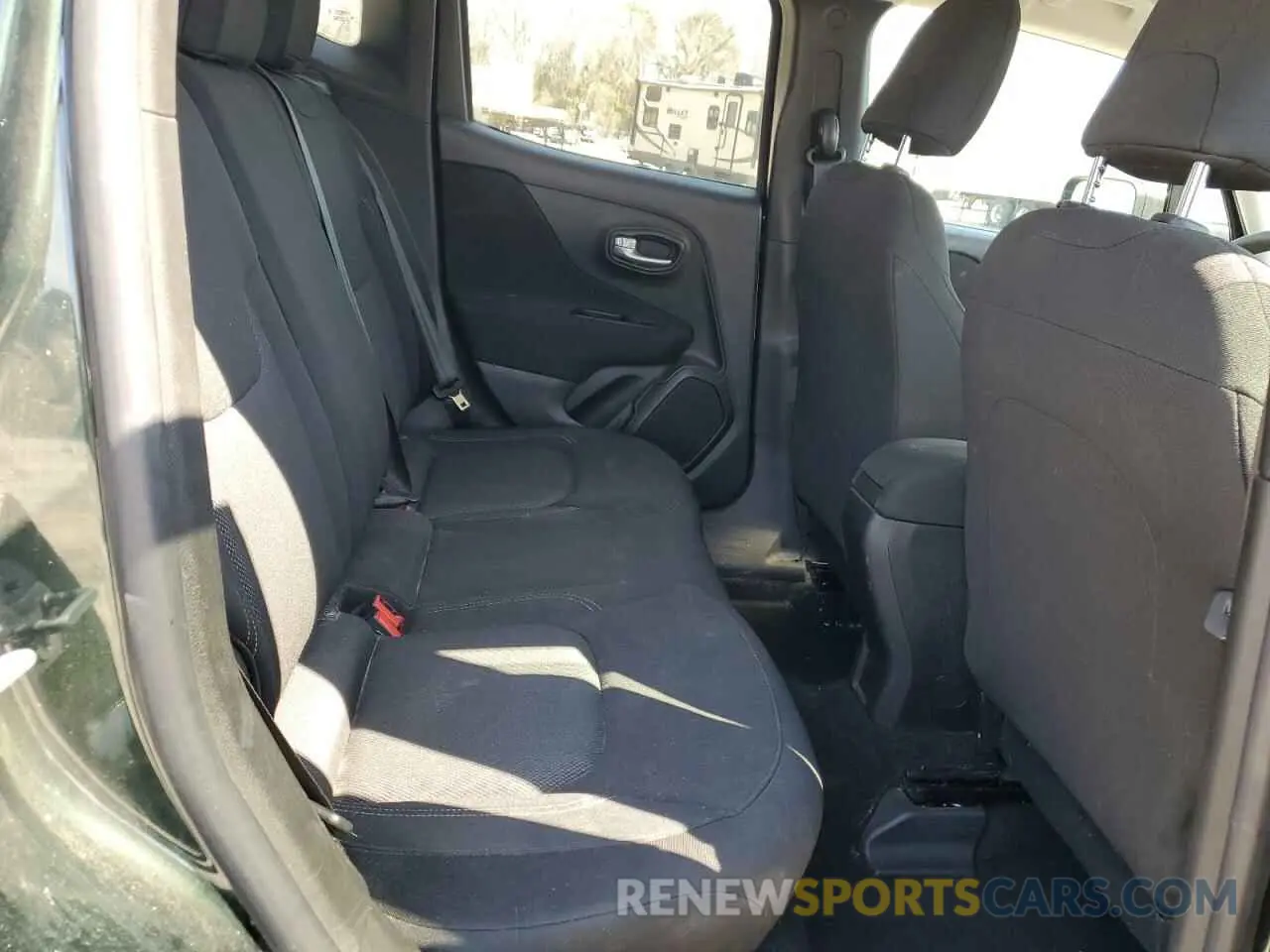 12 Photograph of a damaged car ZACNJCAB6MPM34019 JEEP RENEGADE 2021