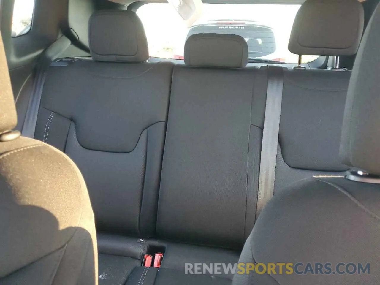 10 Photograph of a damaged car ZACNJCAB8MPM18162 JEEP RENEGADE 2021