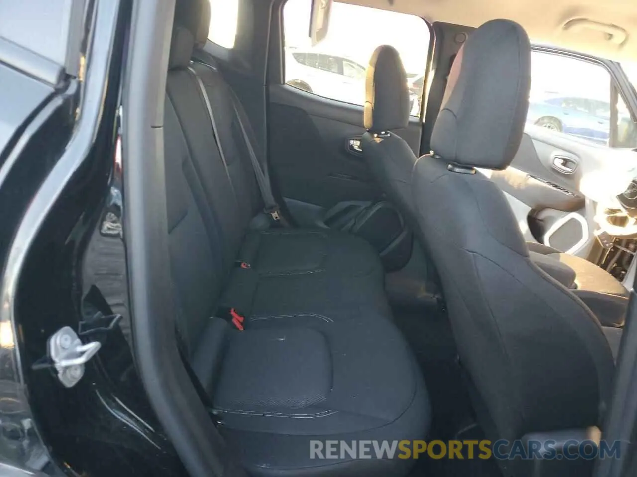 11 Photograph of a damaged car ZACNJCAB8MPM18162 JEEP RENEGADE 2021