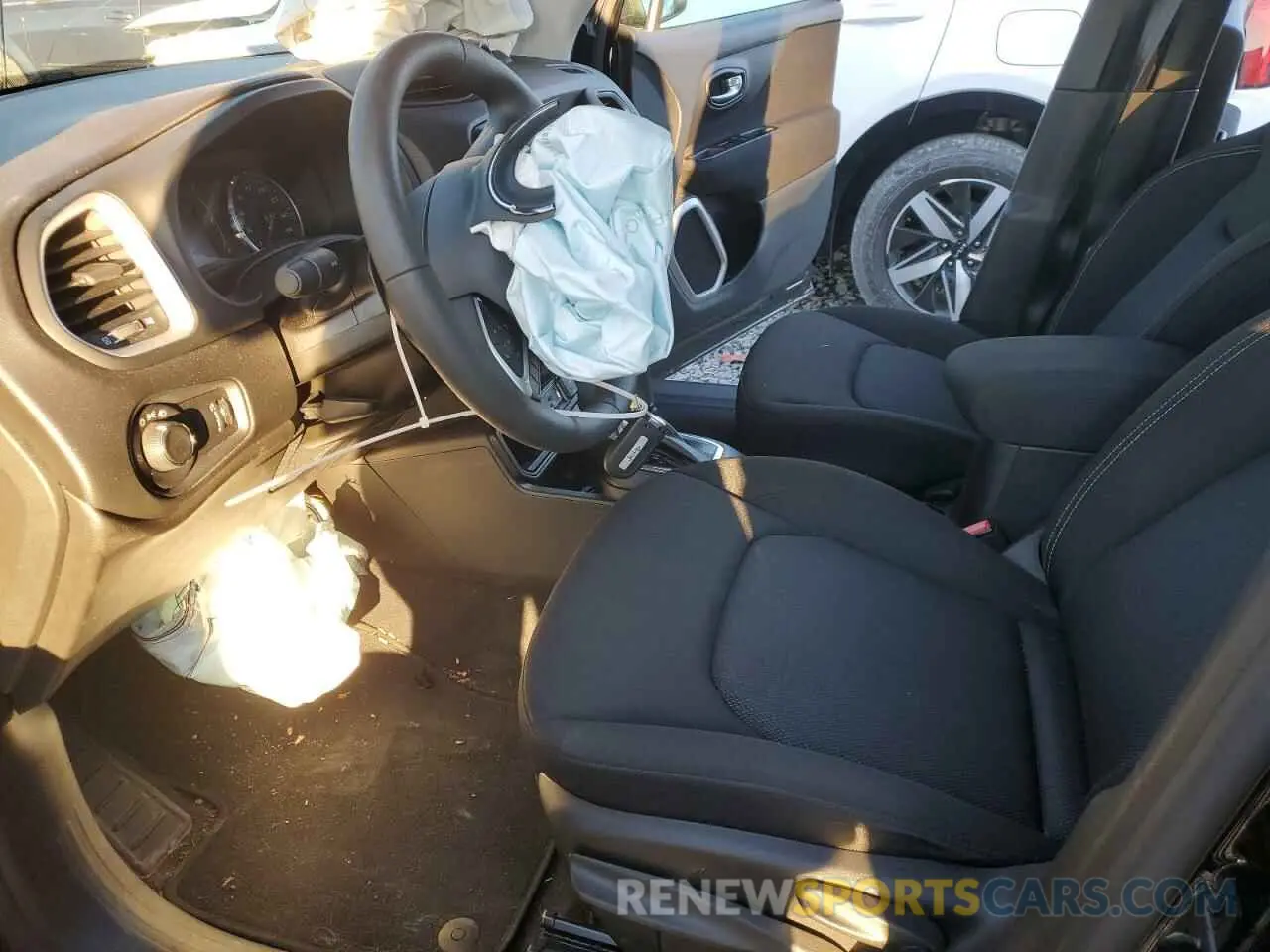 7 Photograph of a damaged car ZACNJCAB8MPM18162 JEEP RENEGADE 2021