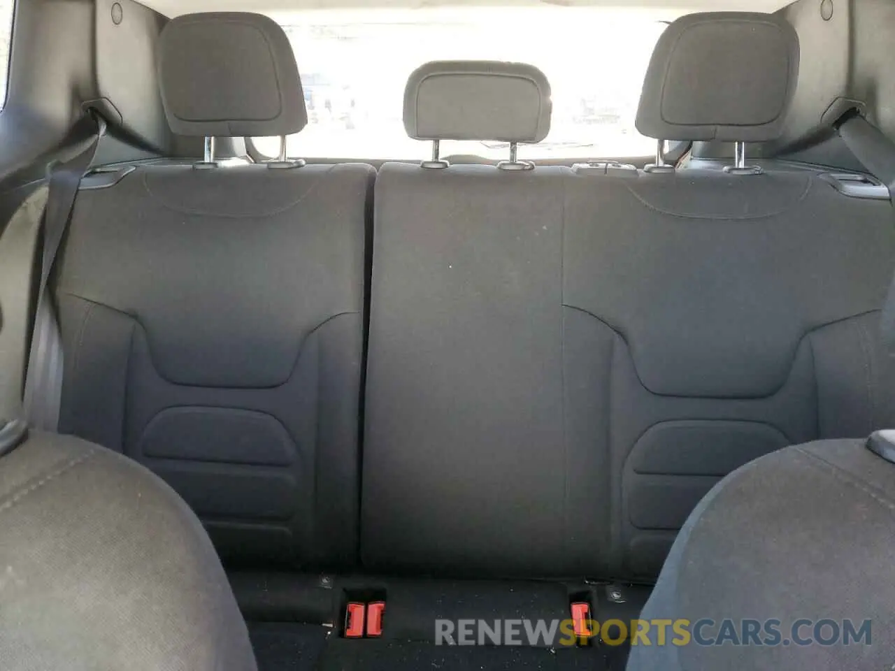 10 Photograph of a damaged car ZACNJCB1XMPM33235 JEEP RENEGADE 2021