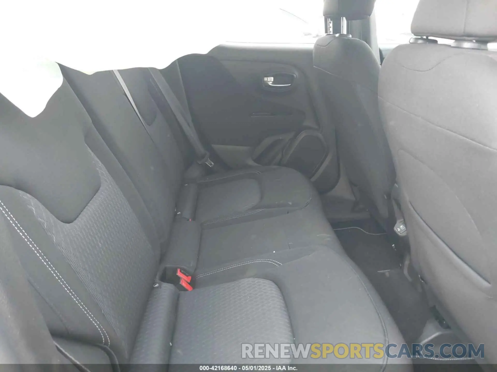 8 Photograph of a damaged car ZACNJCBB0MPM51753 JEEP RENEGADE 2021