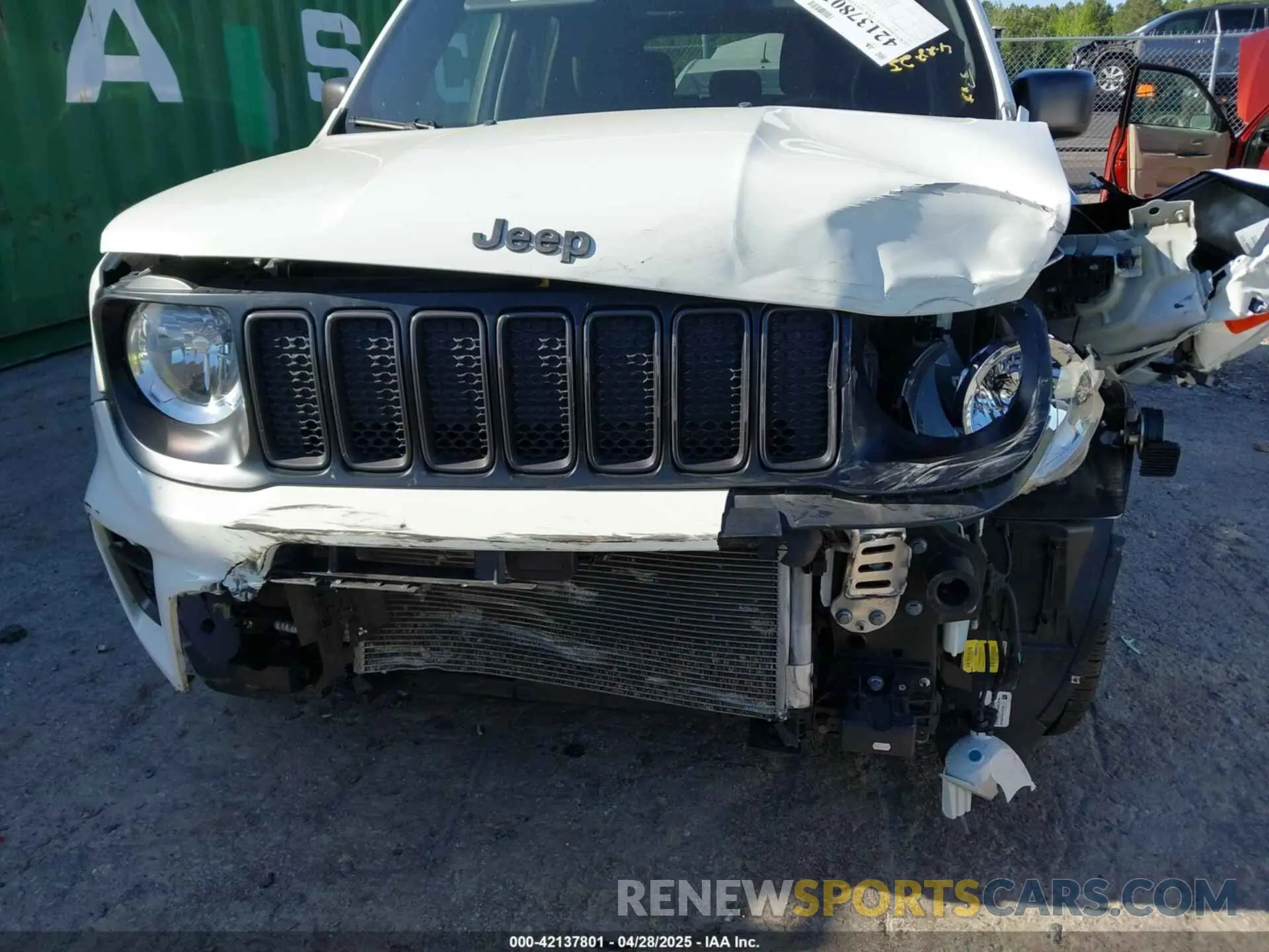 18 Photograph of a damaged car ZACNJCBB0MPM69573 JEEP RENEGADE 2021