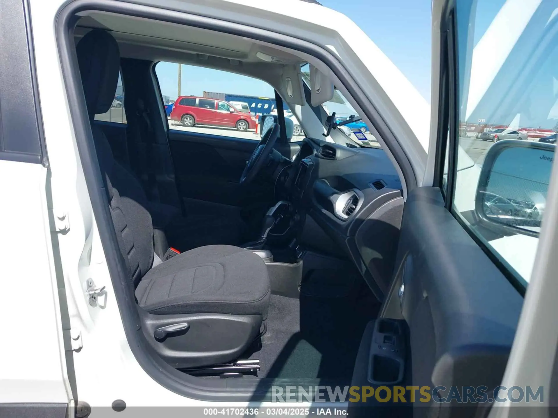 5 Photograph of a damaged car ZACNJCBB0MPM98300 JEEP RENEGADE 2021