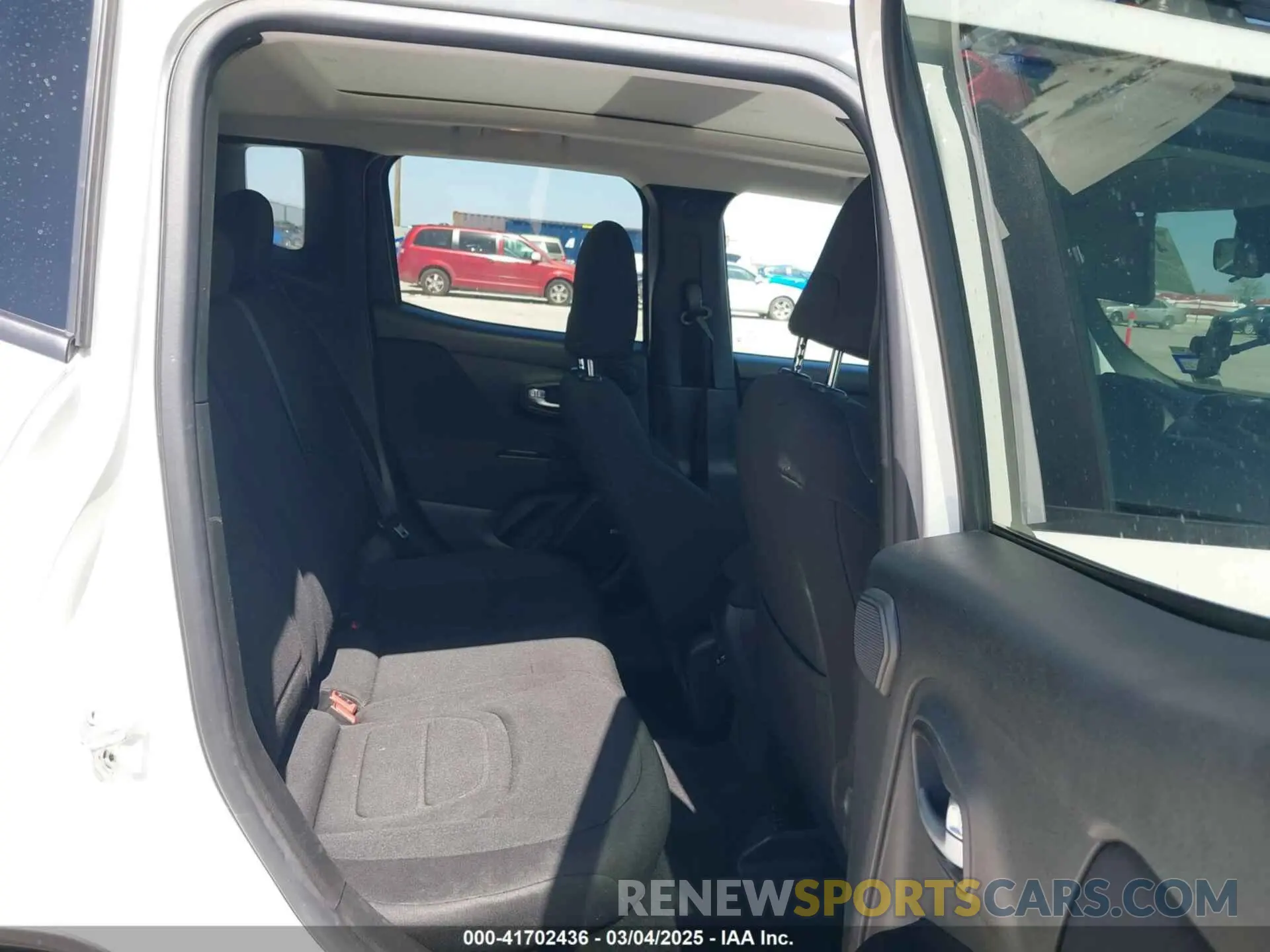 8 Photograph of a damaged car ZACNJCBB0MPM98300 JEEP RENEGADE 2021