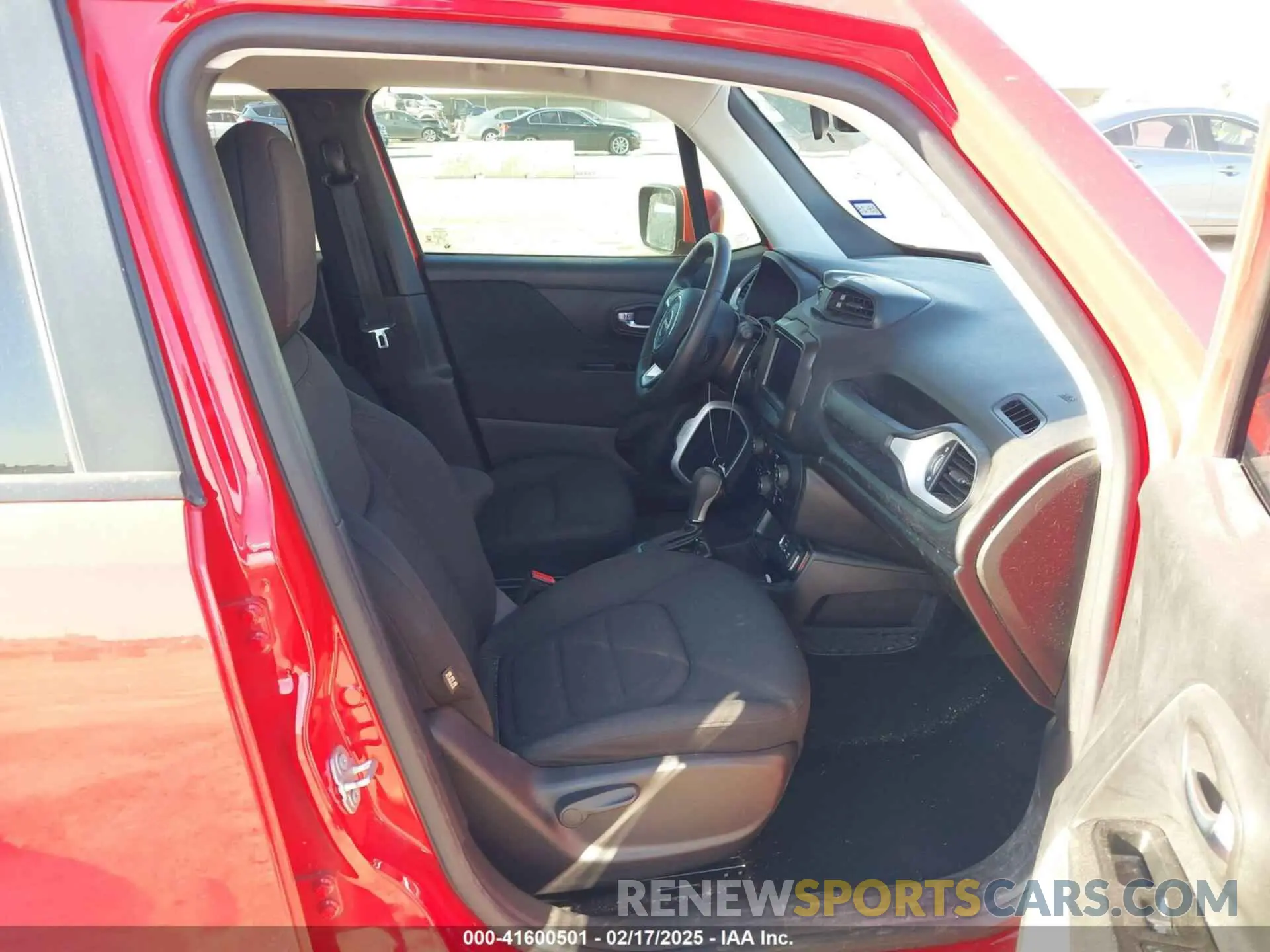 5 Photograph of a damaged car ZACNJCBB1MPM23962 JEEP RENEGADE 2021