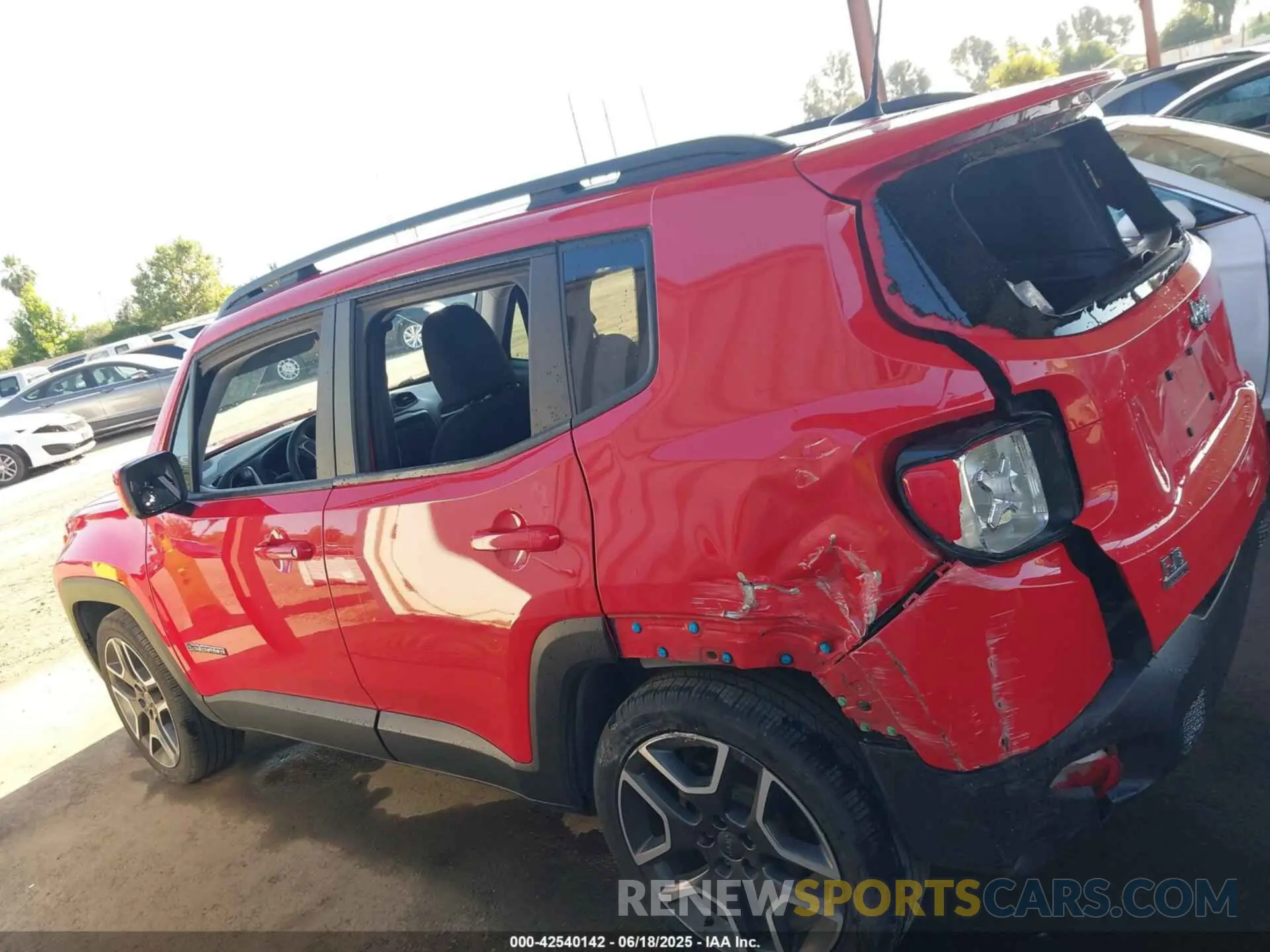 14 Photograph of a damaged car ZACNJCBB1MPM25582 JEEP RENEGADE 2021