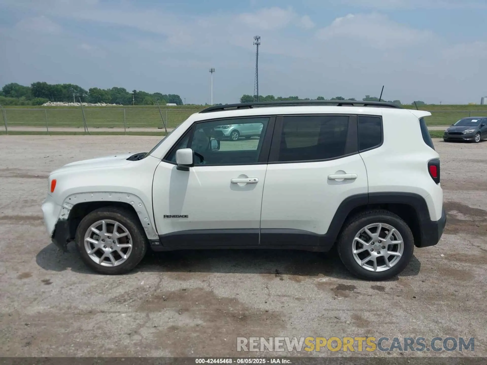 14 Photograph of a damaged car ZACNJCBB5MPN14409 JEEP RENEGADE 2021