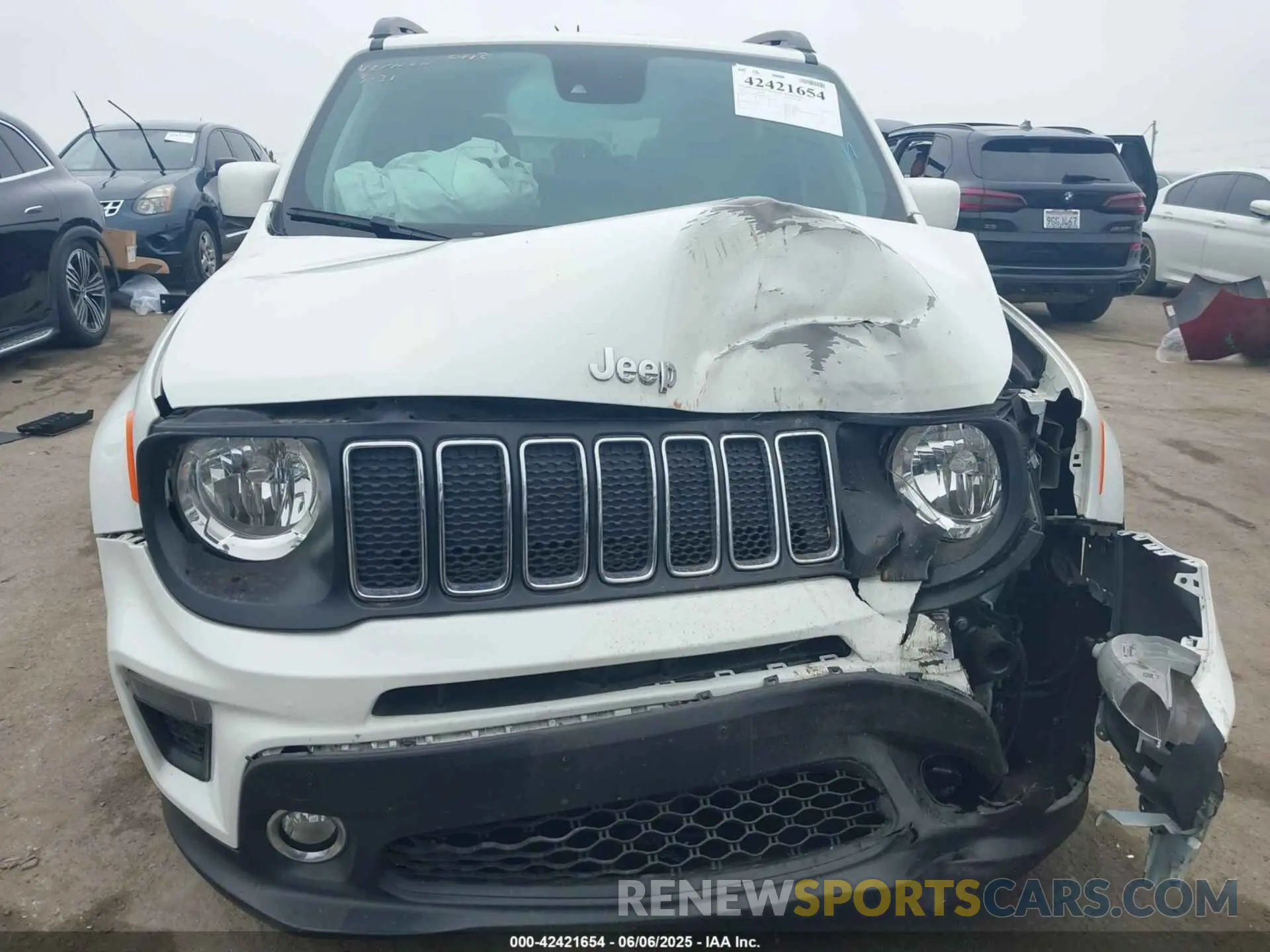 11 Photograph of a damaged car ZACNJCBB5MPN25006 JEEP RENEGADE 2021
