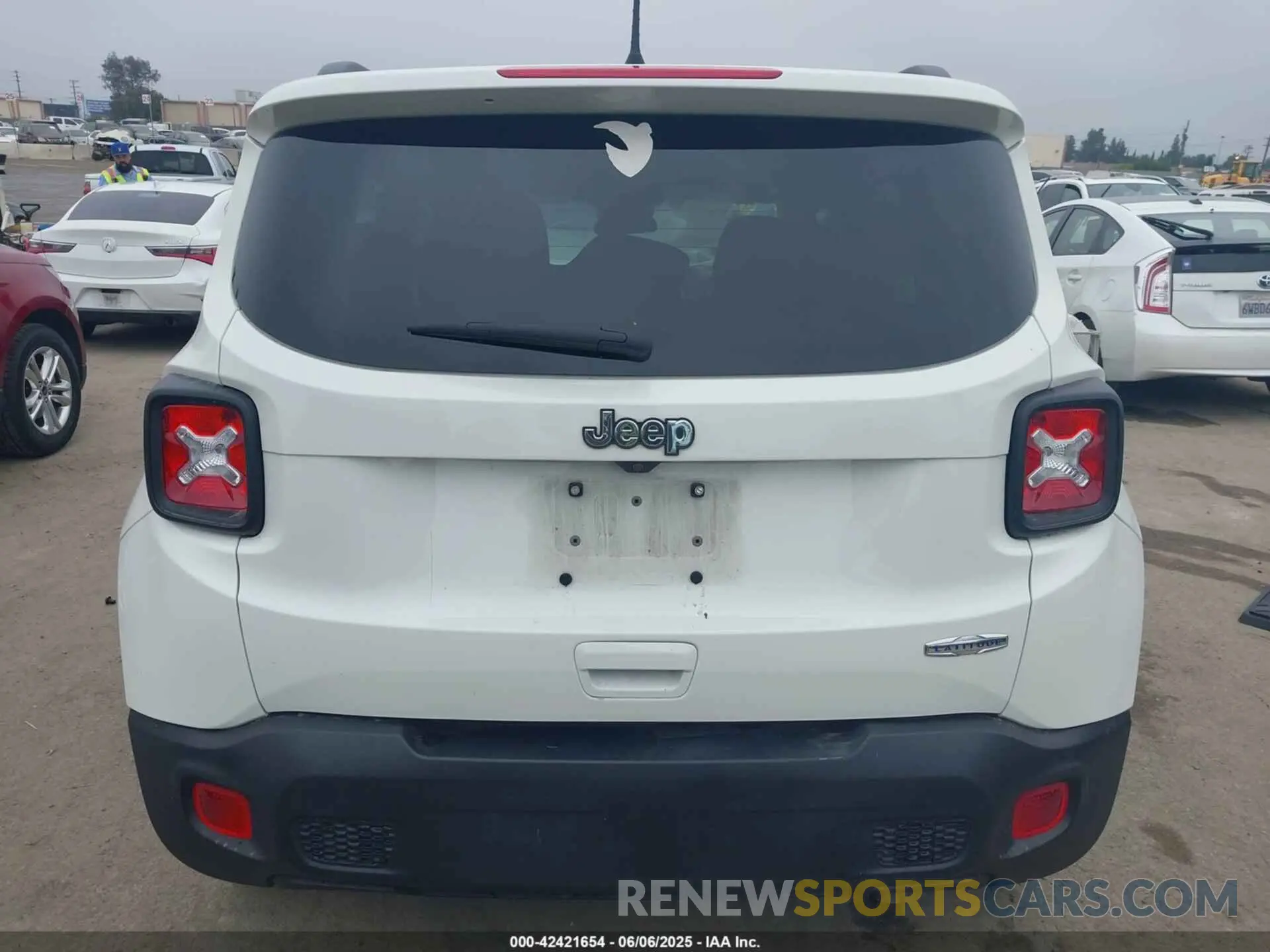 15 Photograph of a damaged car ZACNJCBB5MPN25006 JEEP RENEGADE 2021