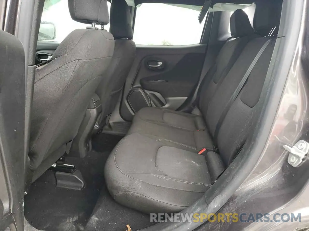 10 Photograph of a damaged car ZACNJCBB6MPM51174 JEEP RENEGADE 2021
