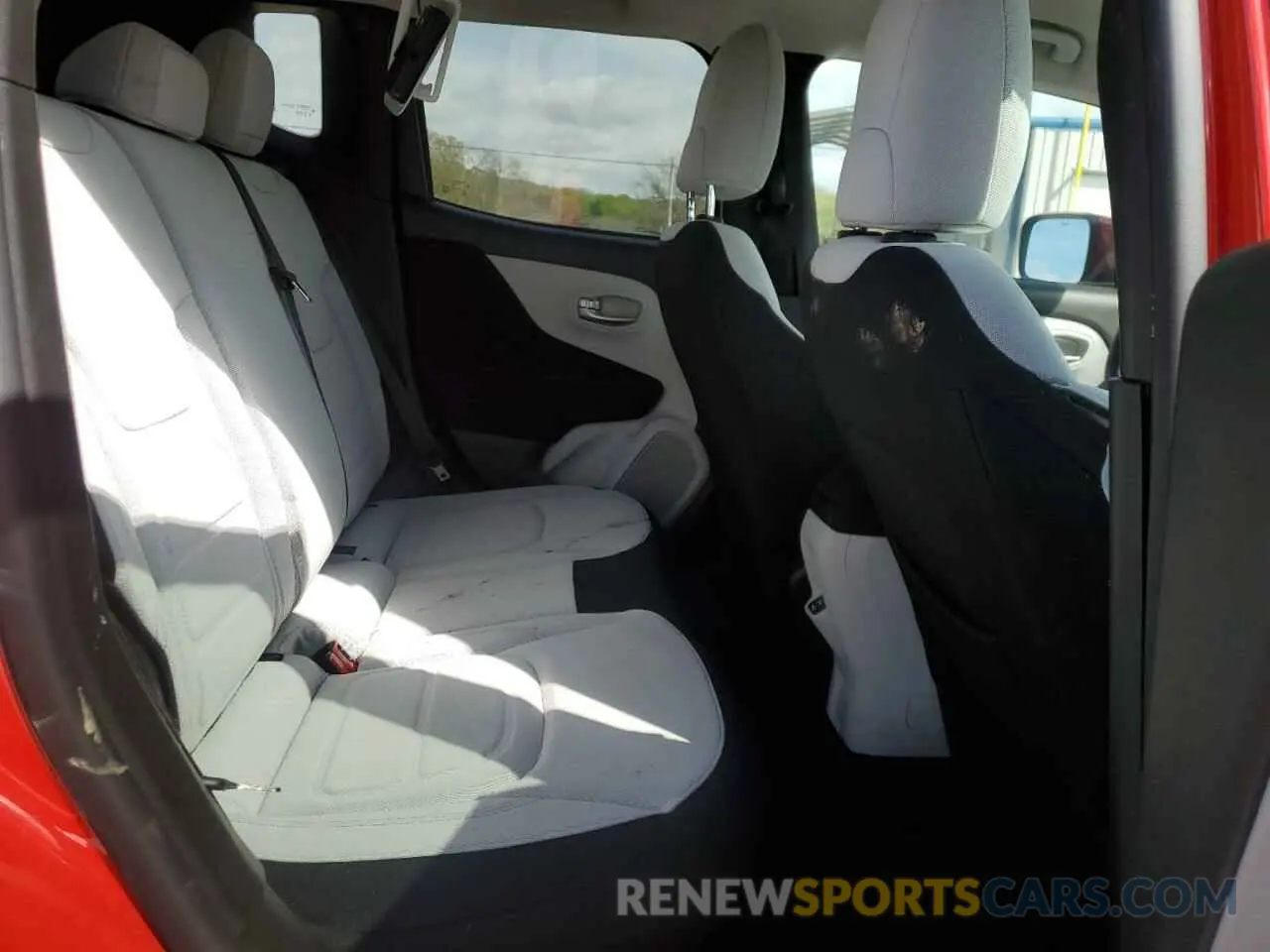 11 Photograph of a damaged car ZACNJCBB7MPM58036 JEEP RENEGADE 2021