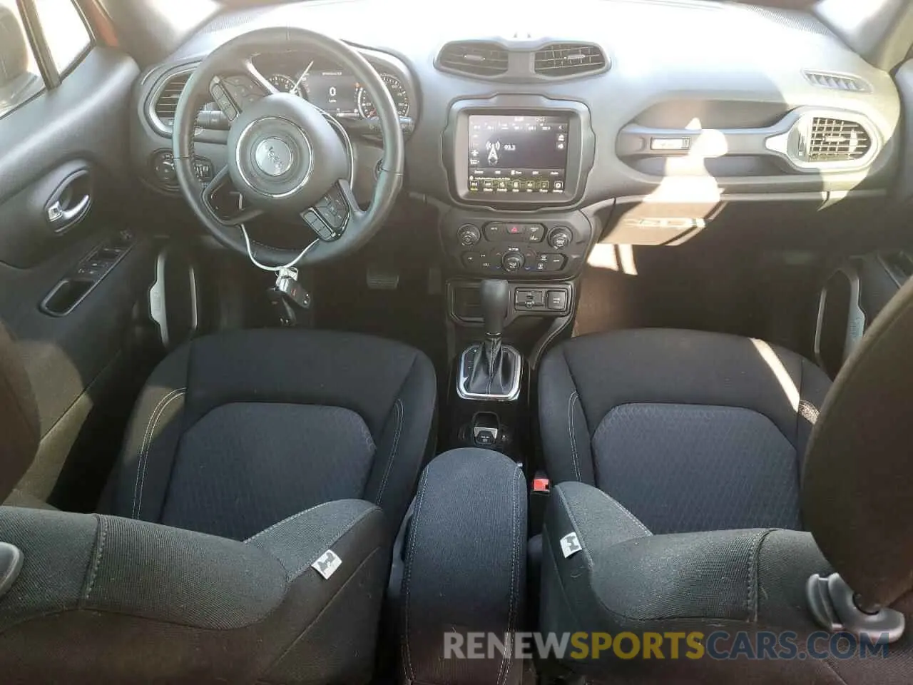 8 Photograph of a damaged car ZACNJCBB7MPM98200 JEEP RENEGADE 2021