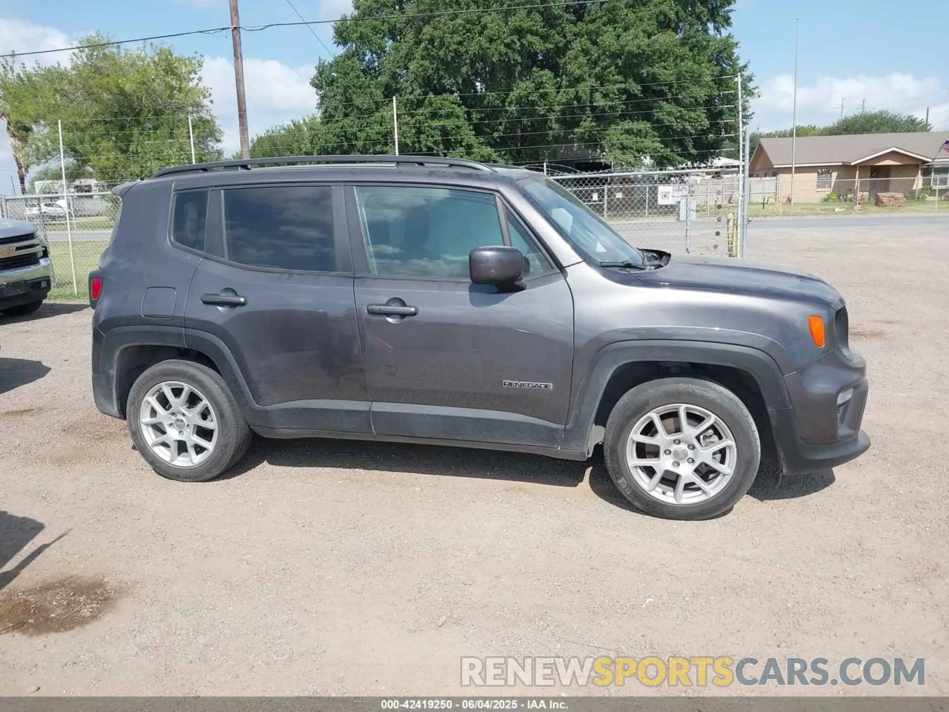 13 Photograph of a damaged car ZACNJCBB7MPN16582 JEEP RENEGADE 2021