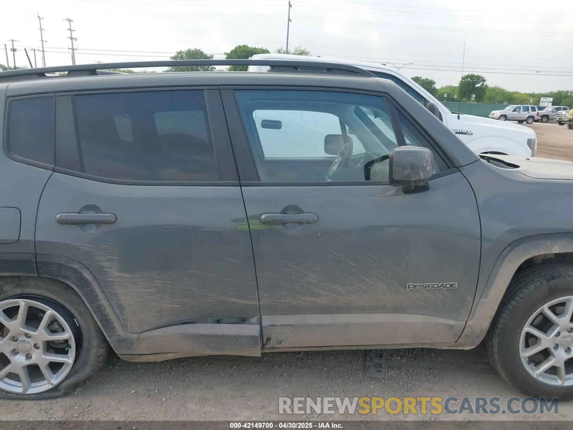 12 Photograph of a damaged car ZACNJCBB7MPN27999 JEEP RENEGADE 2021
