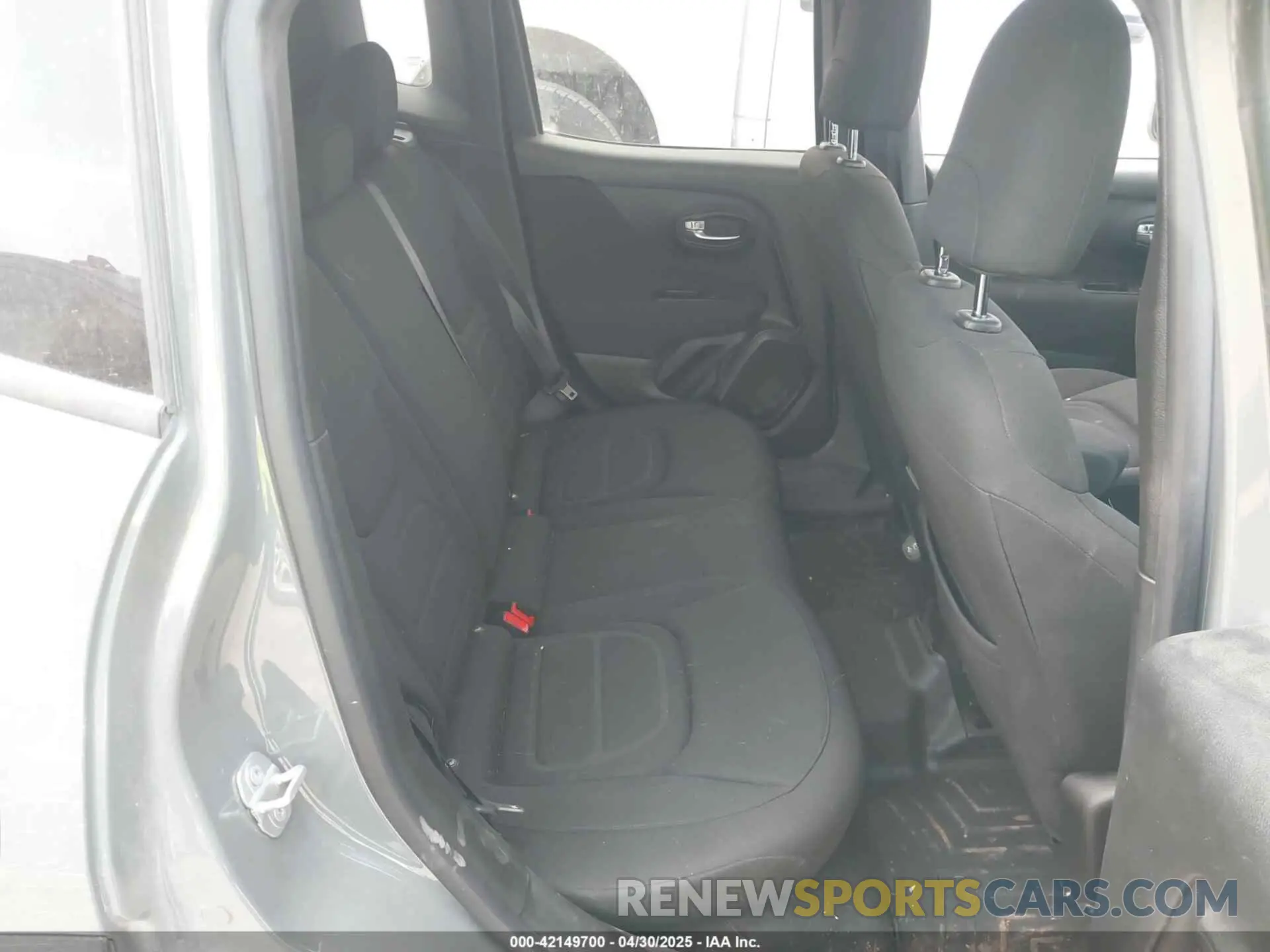 8 Photograph of a damaged car ZACNJCBB7MPN27999 JEEP RENEGADE 2021