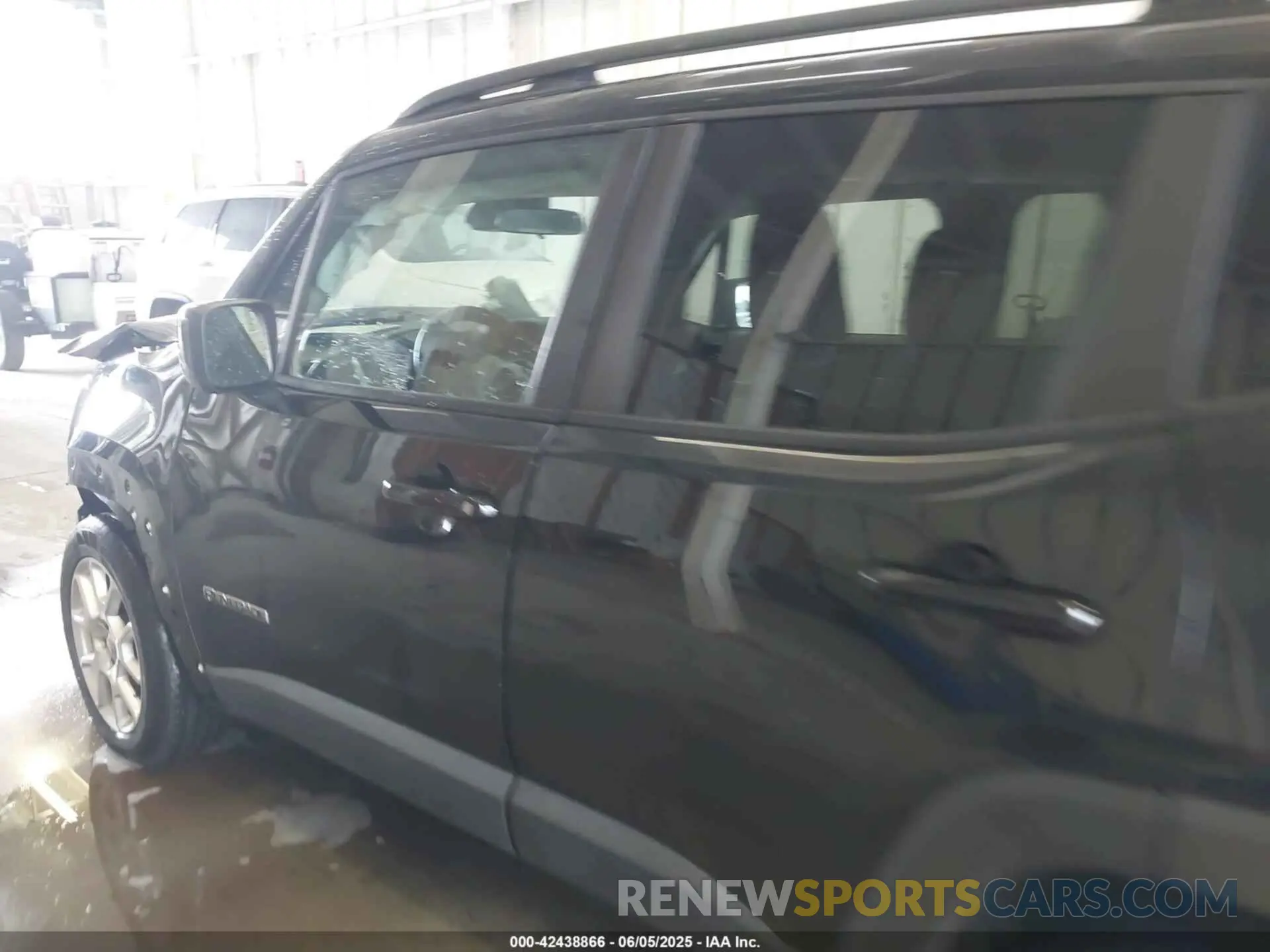 14 Photograph of a damaged car ZACNJCBB8MPM95399 JEEP RENEGADE 2021