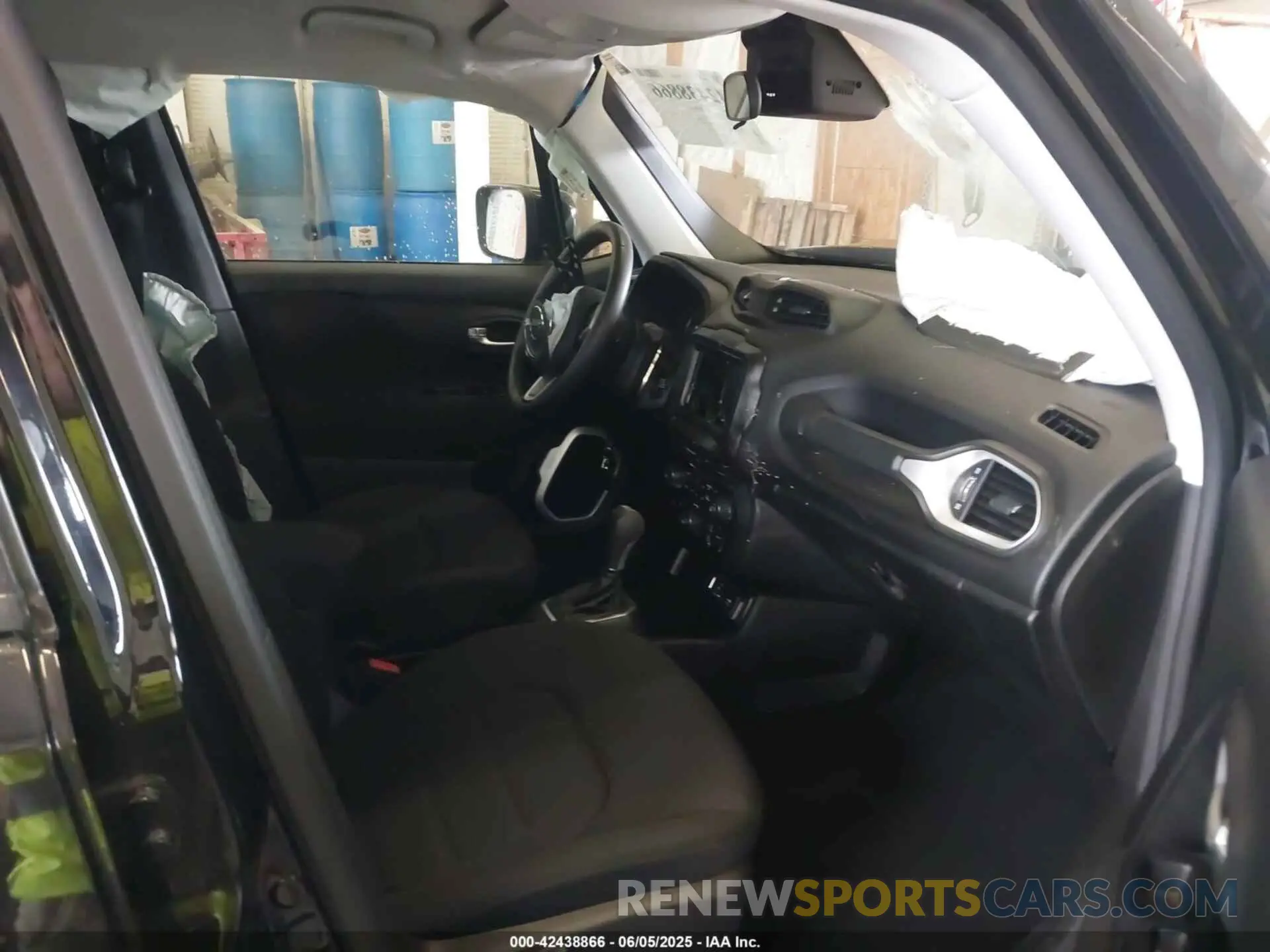 5 Photograph of a damaged car ZACNJCBB8MPM95399 JEEP RENEGADE 2021