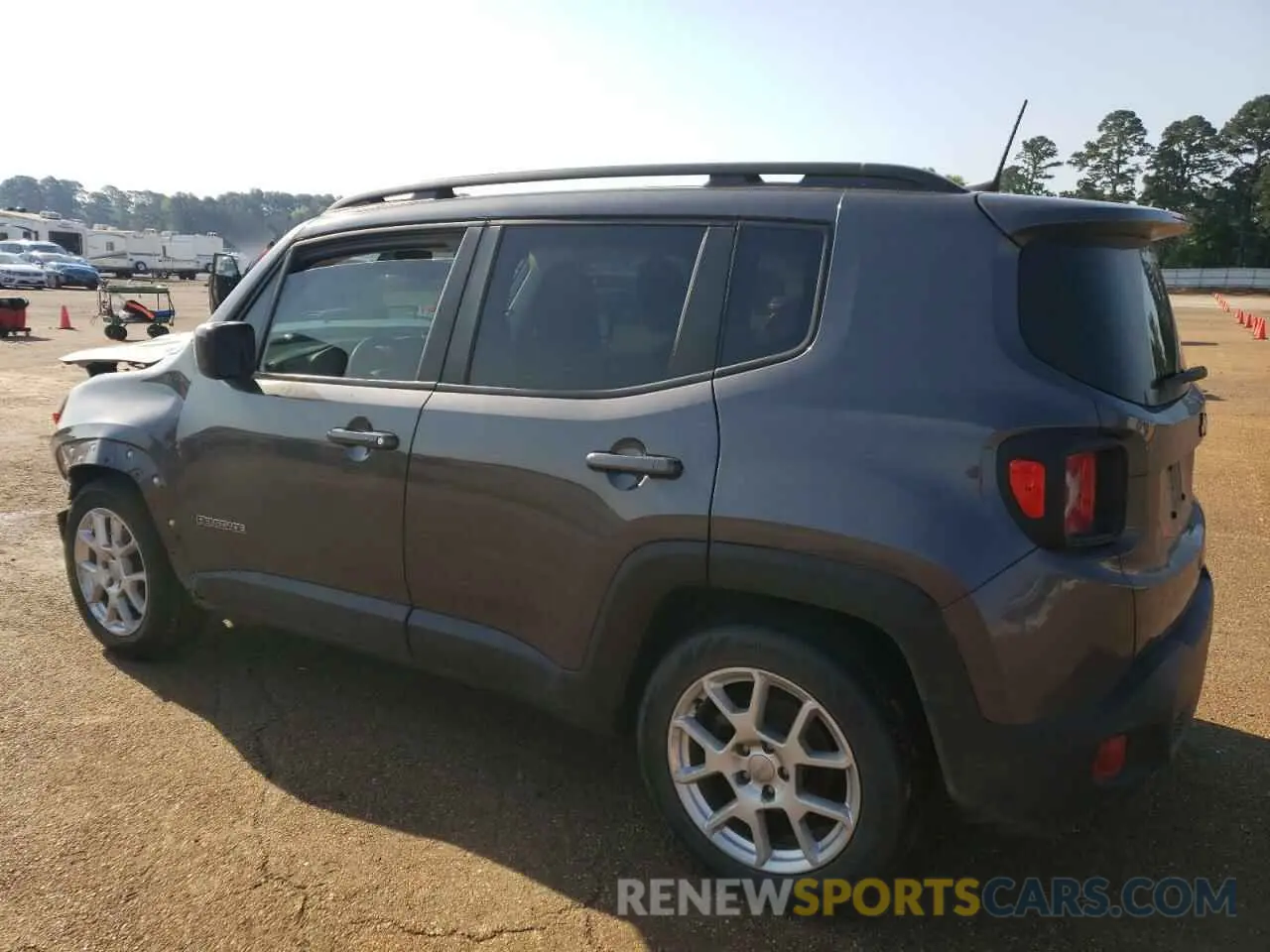 2 Photograph of a damaged car ZACNJCBB8MPN10063 JEEP RENEGADE 2021