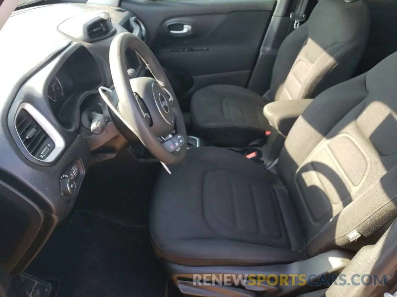 7 Photograph of a damaged car ZACNJCBB8MPN10063 JEEP RENEGADE 2021