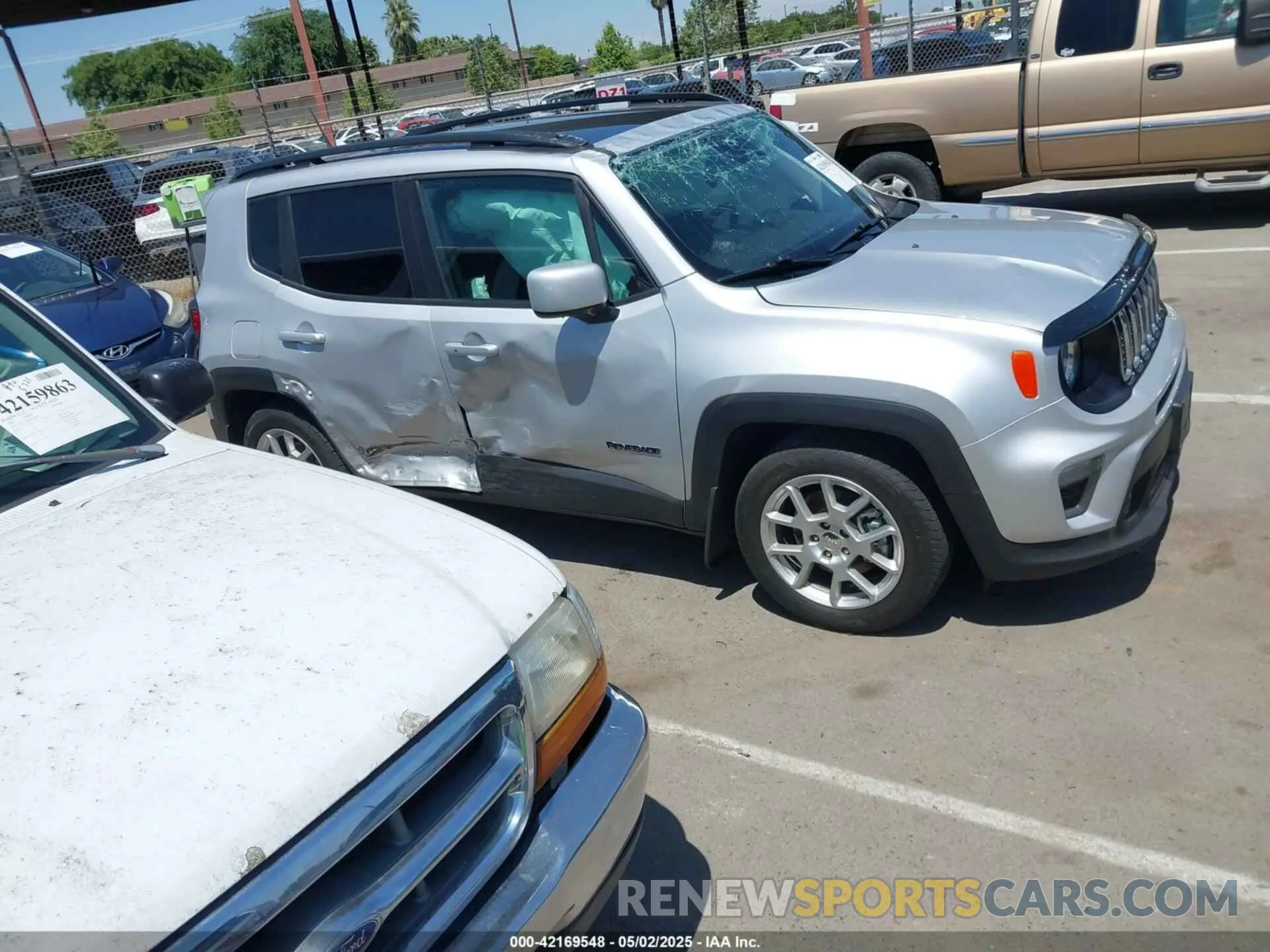 12 Photograph of a damaged car ZACNJCBB8MPN10712 JEEP RENEGADE 2021