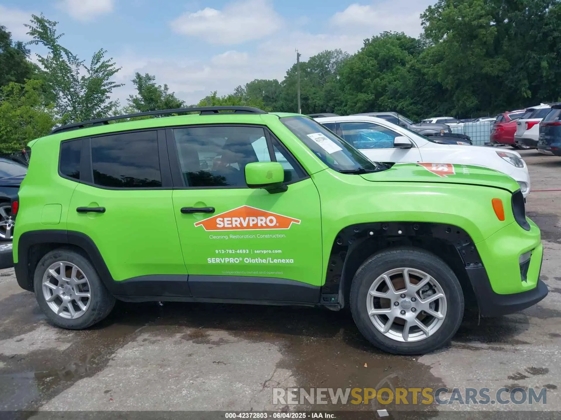 14 Photograph of a damaged car ZACNJCBB9MPN33190 JEEP RENEGADE 2021