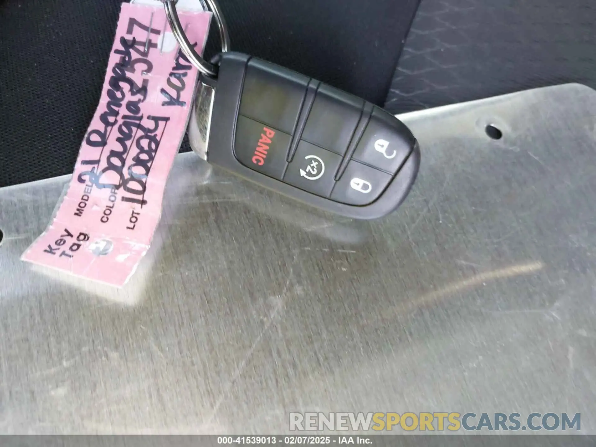 11 Photograph of a damaged car ZACNJCBBXMPM68608 JEEP RENEGADE 2021