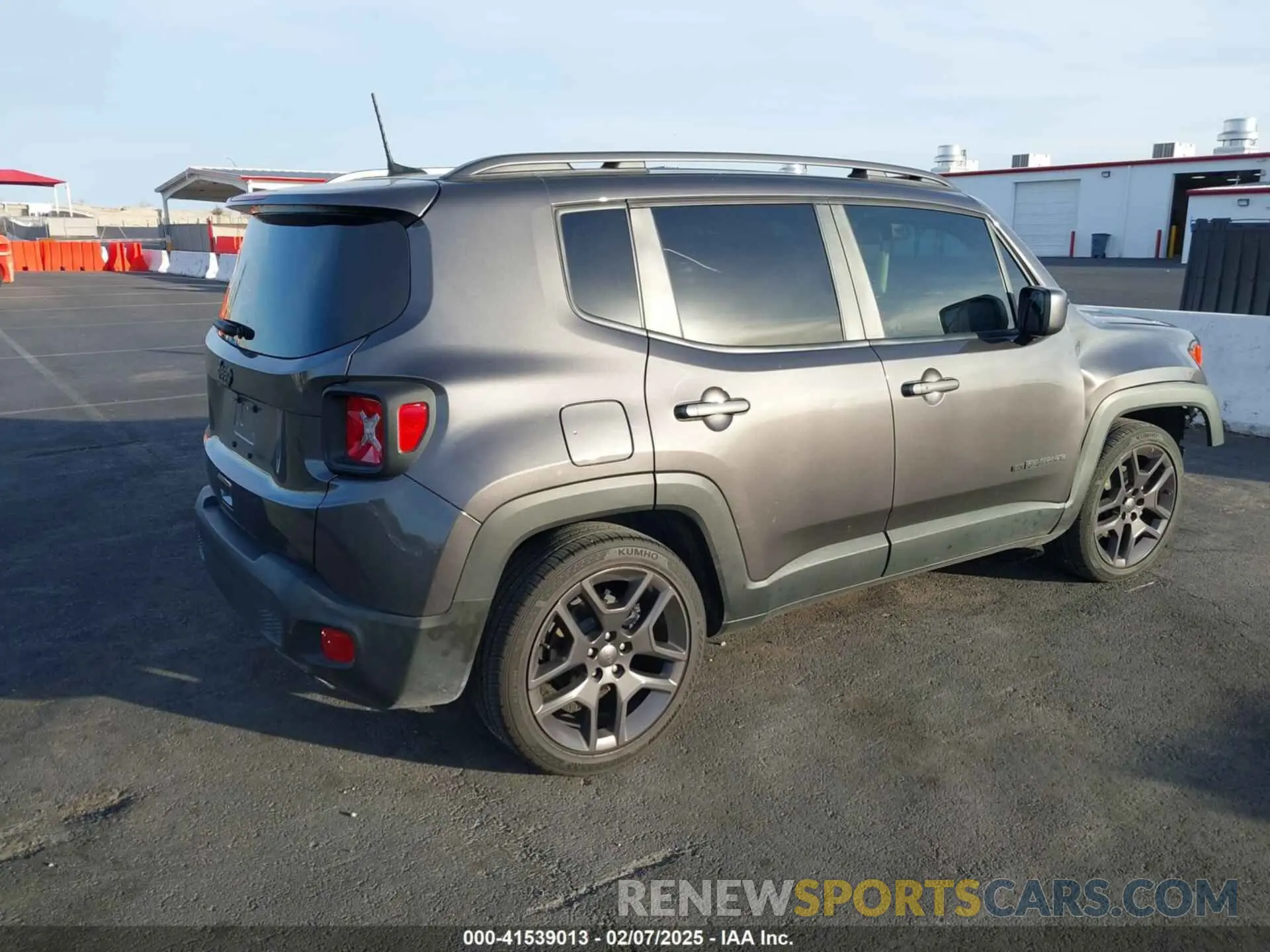4 Photograph of a damaged car ZACNJCBBXMPM68608 JEEP RENEGADE 2021