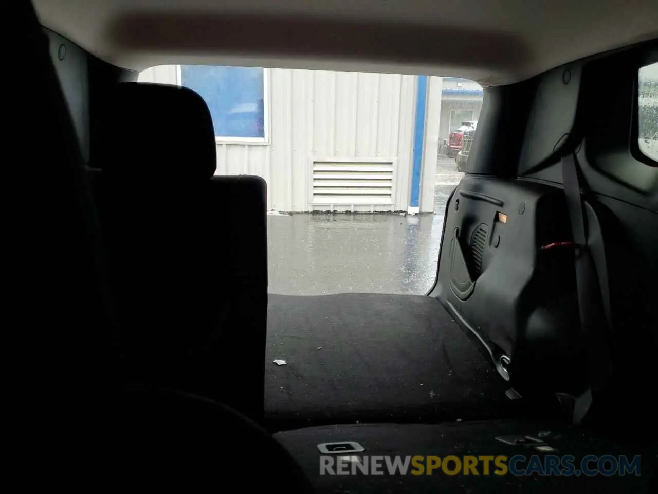 10 Photograph of a damaged car ZACNJDAB0MPM33342 JEEP RENEGADE 2021