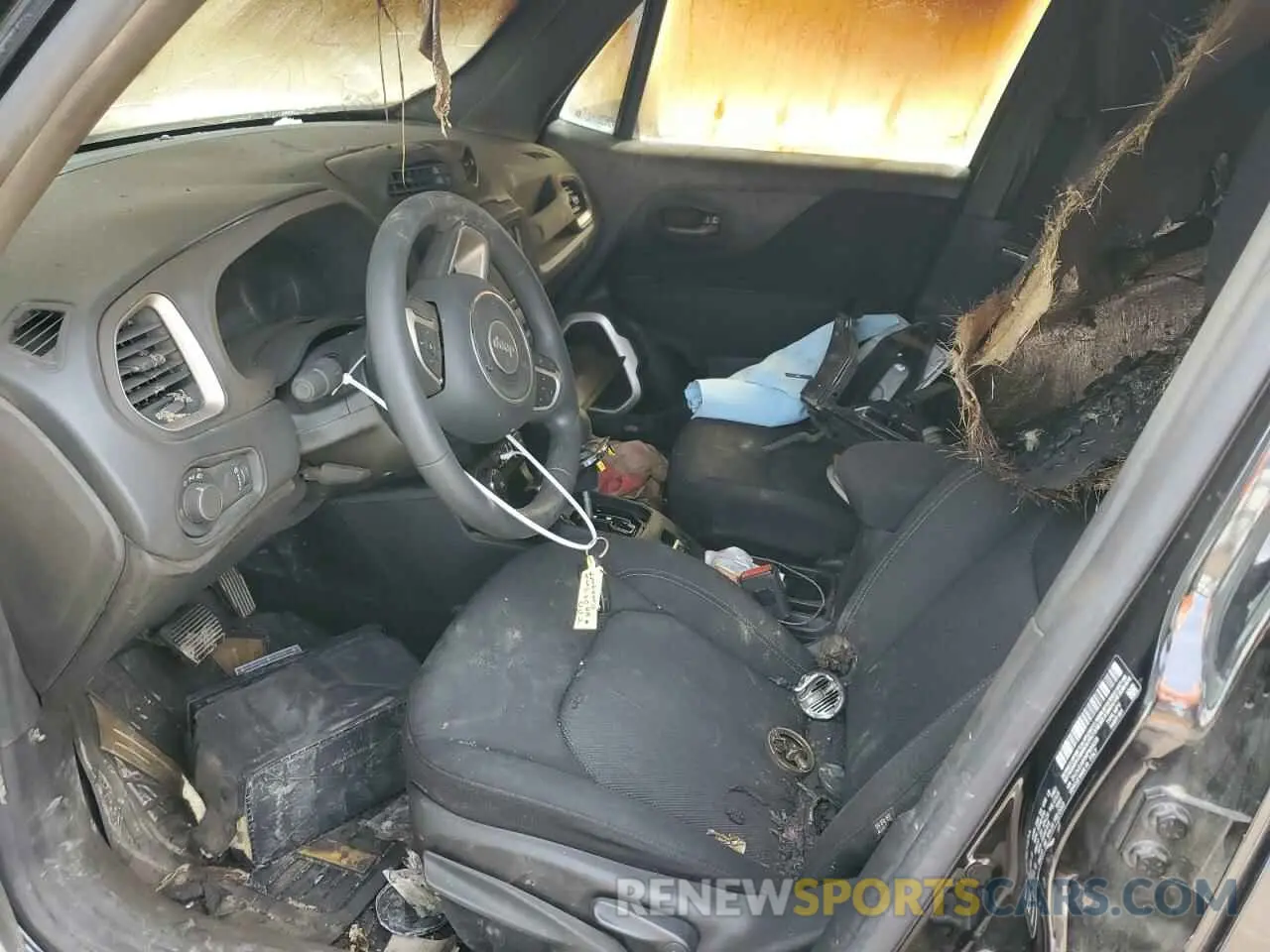 8 Photograph of a damaged car ZACNJDAB0MPM39206 JEEP RENEGADE 2021