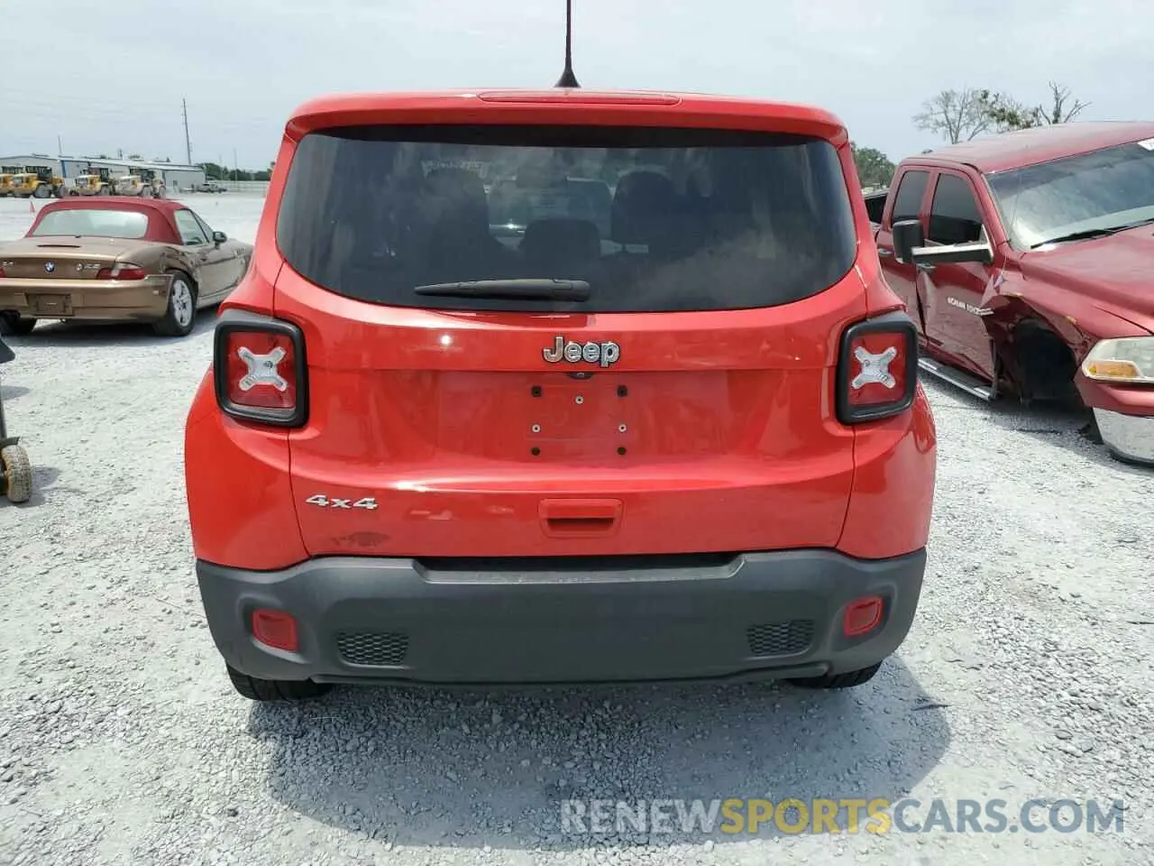 6 Photograph of a damaged car ZACNJDAB6MPM46550 JEEP RENEGADE 2021