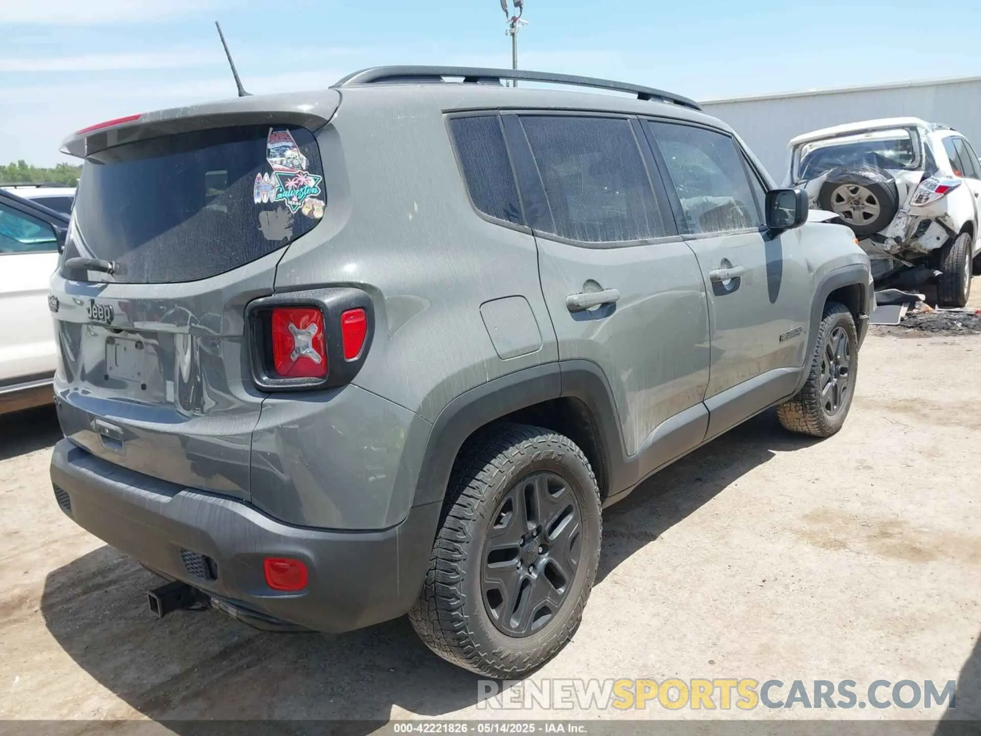 4 Photograph of a damaged car ZACNJDAB6MPM54762 JEEP RENEGADE 2021
