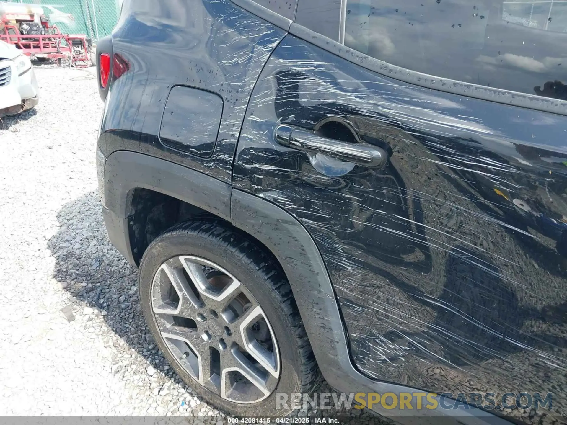 14 Photograph of a damaged car ZACNJDAB7MPM31877 JEEP RENEGADE 2021