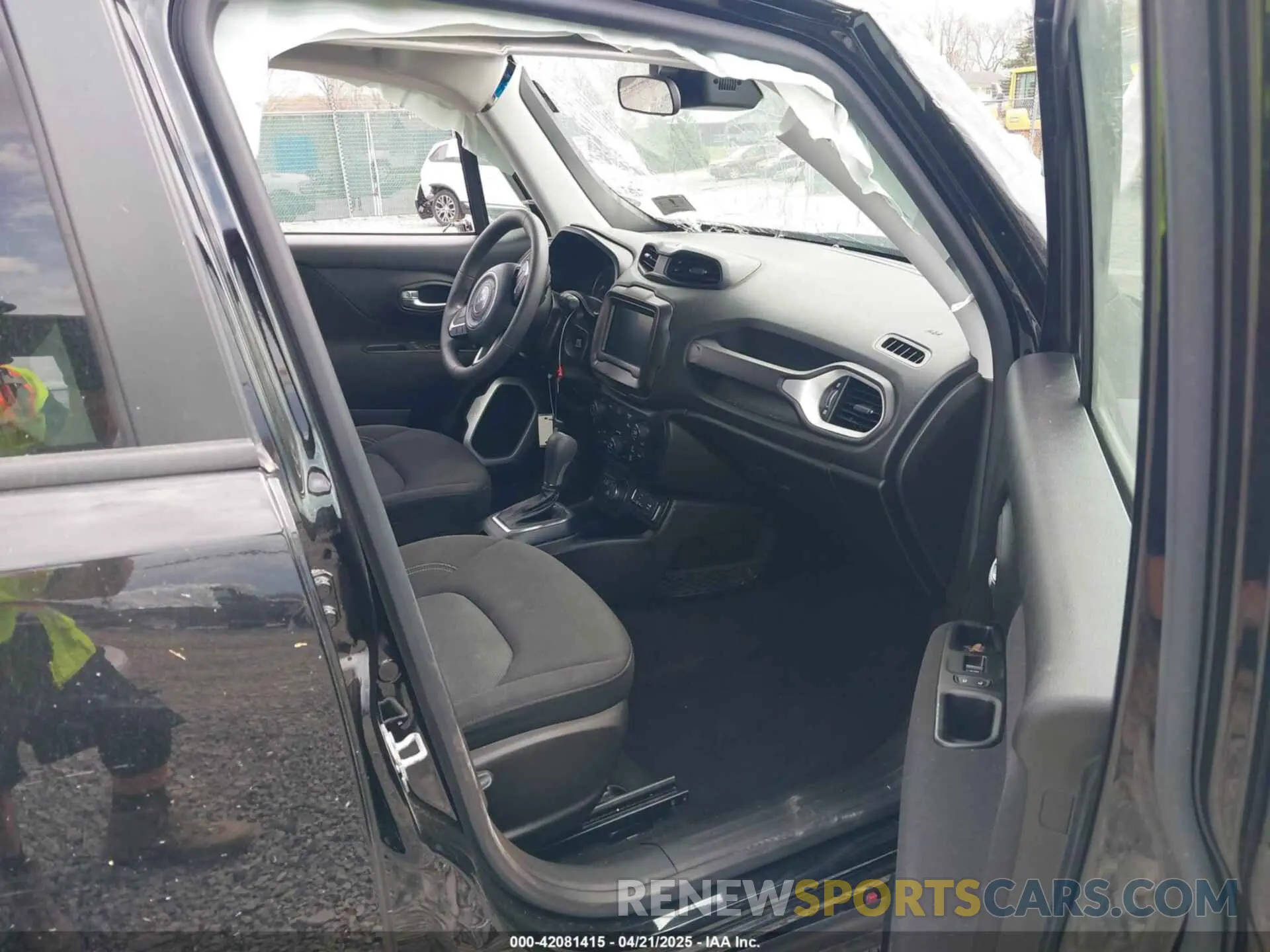 5 Photograph of a damaged car ZACNJDAB7MPM31877 JEEP RENEGADE 2021