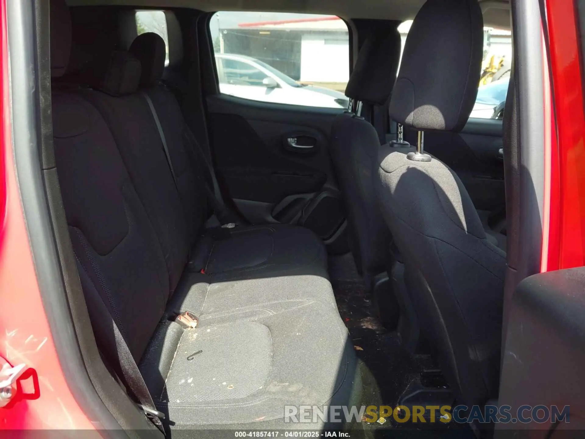 8 Photograph of a damaged car ZACNJDAB8MPM25697 JEEP RENEGADE 2021