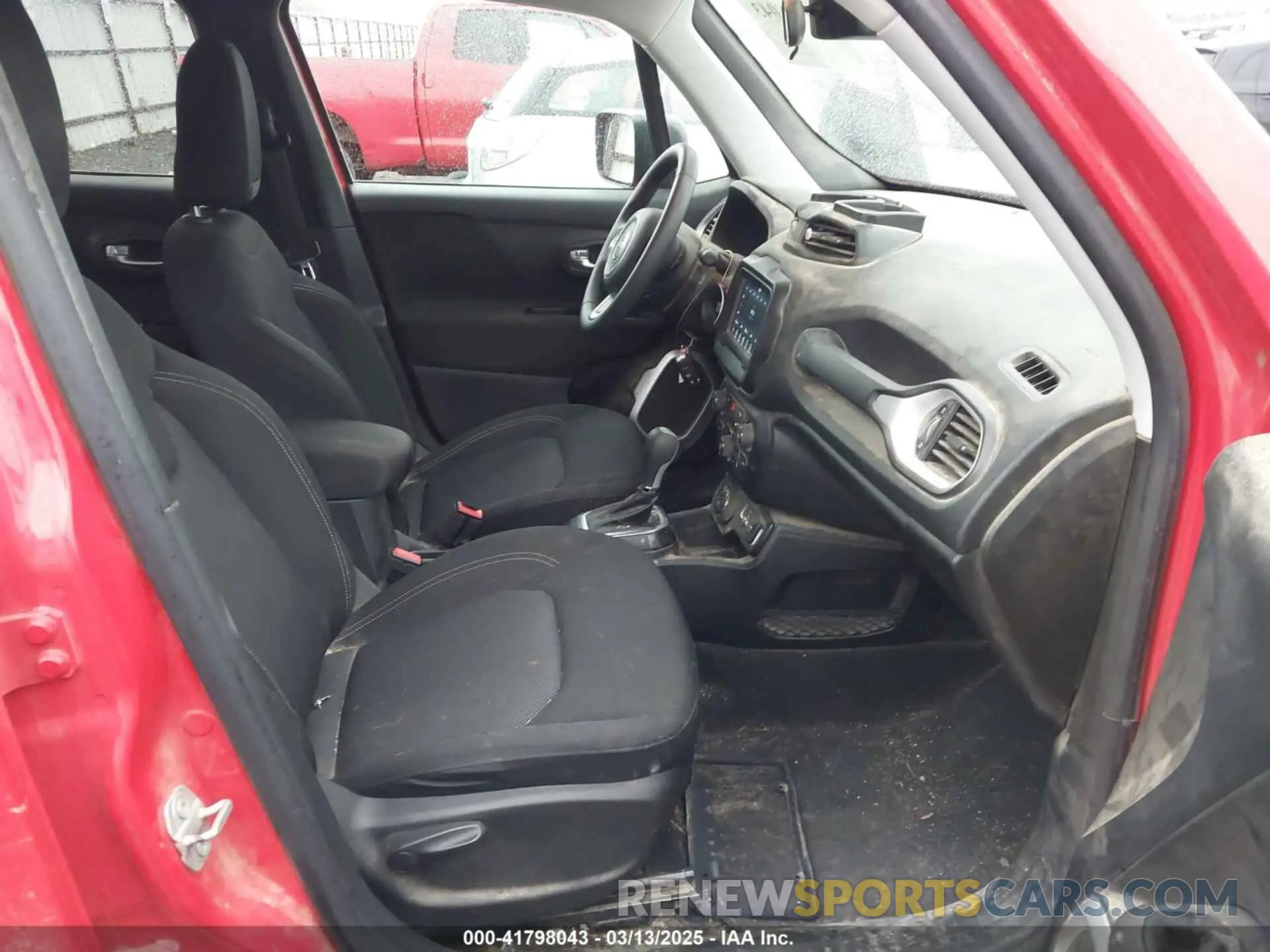 5 Photograph of a damaged car ZACNJDAB8MPM65066 JEEP RENEGADE 2021