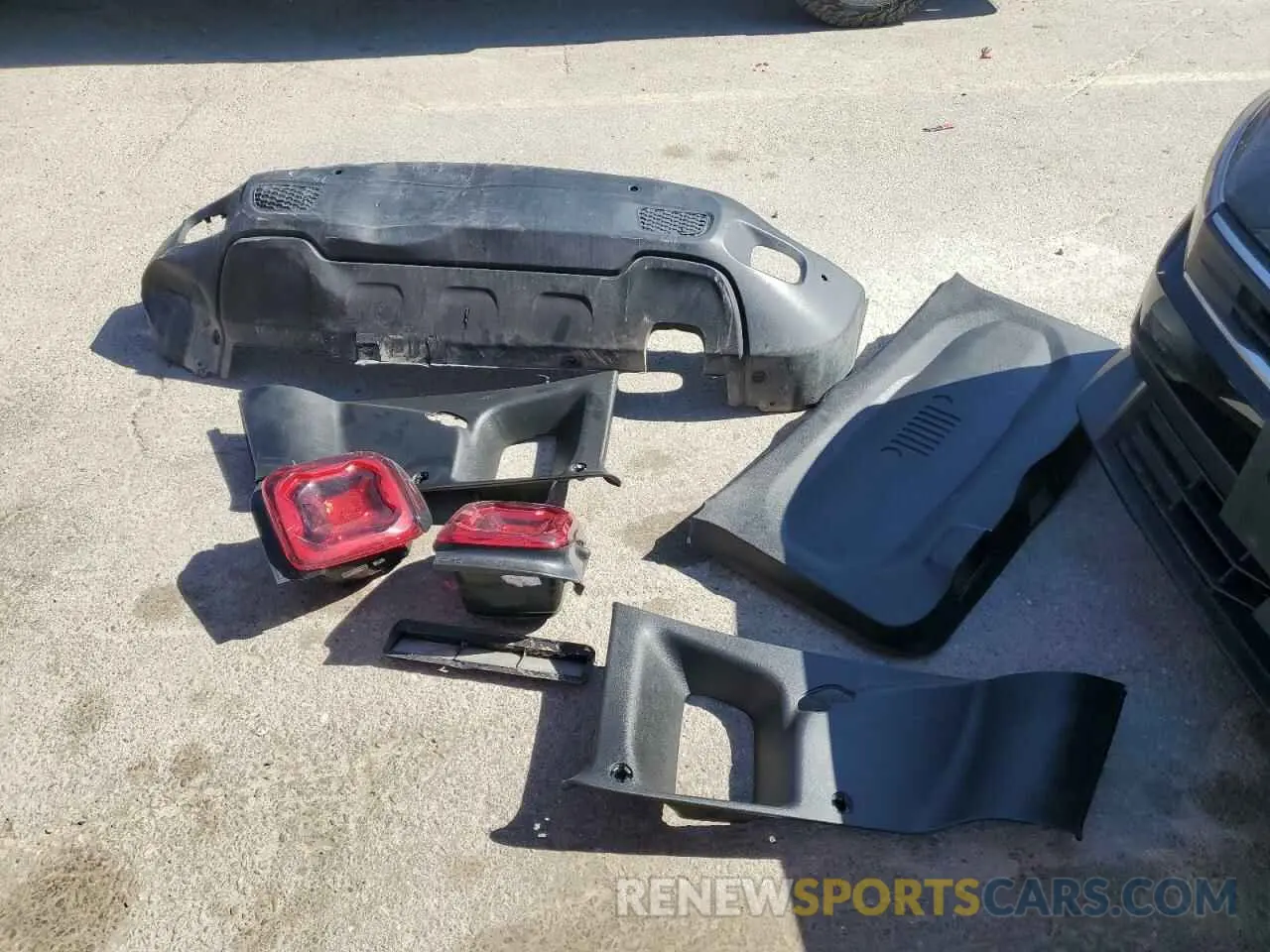 12 Photograph of a damaged car ZACNJDB10MPM49868 JEEP RENEGADE 2021