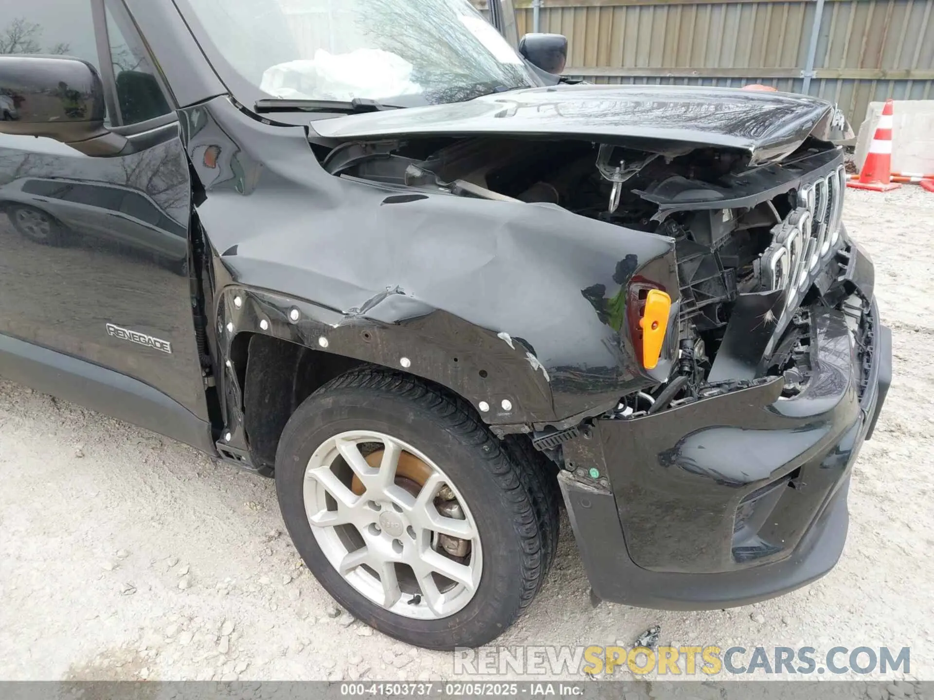 17 Photograph of a damaged car ZACNJDB16MPN32088 JEEP RENEGADE 2021