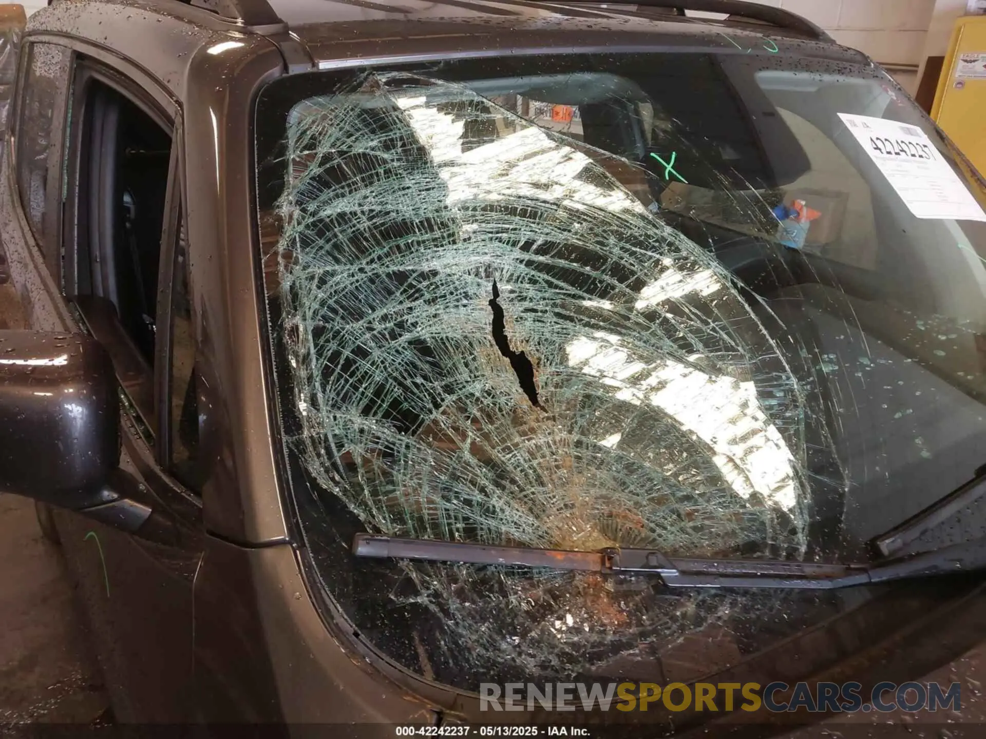 6 Photograph of a damaged car ZACNJDBB0MPM28530 JEEP RENEGADE 2021