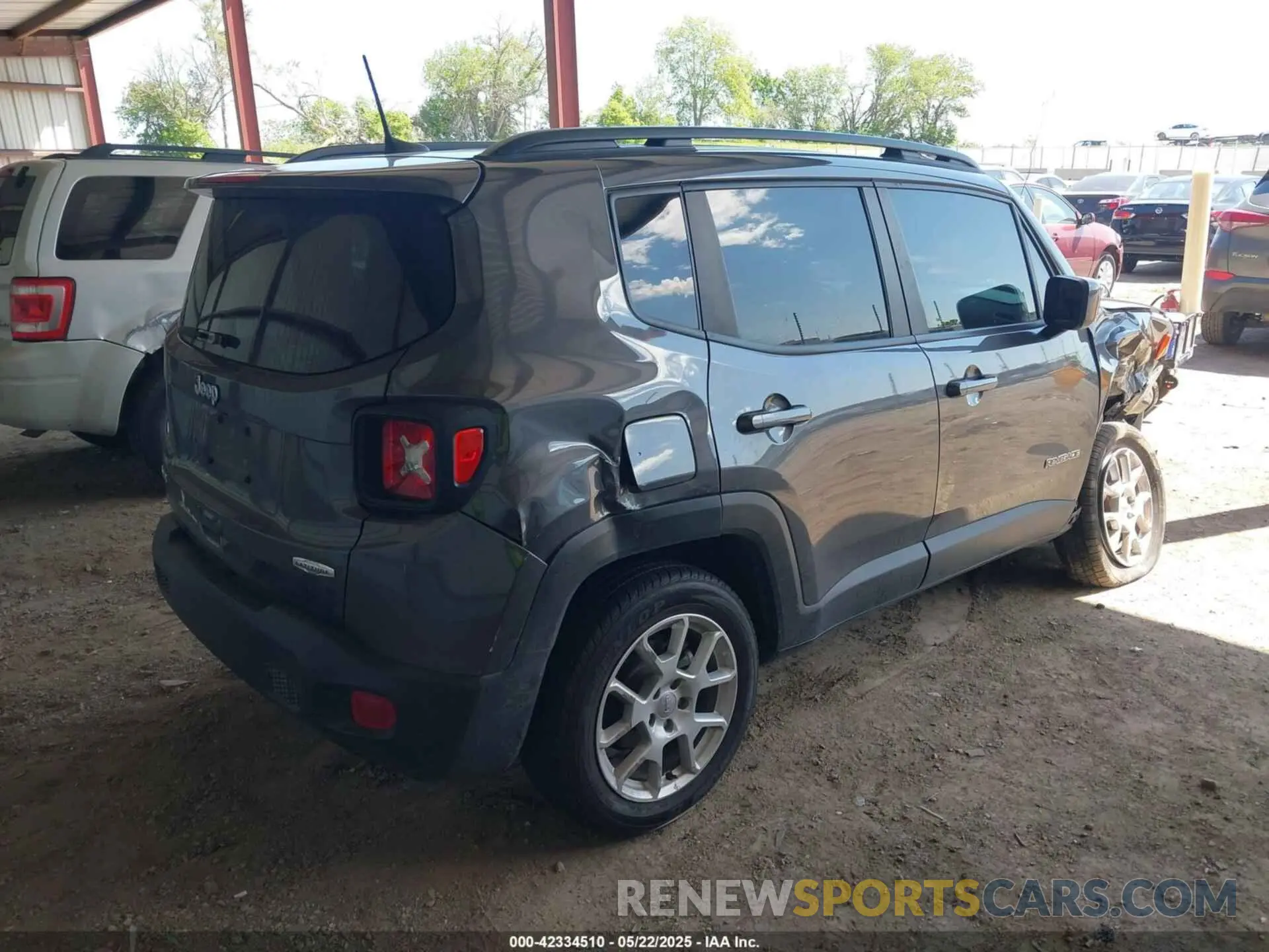 4 Photograph of a damaged car ZACNJDBB0MPN08135 JEEP RENEGADE 2021