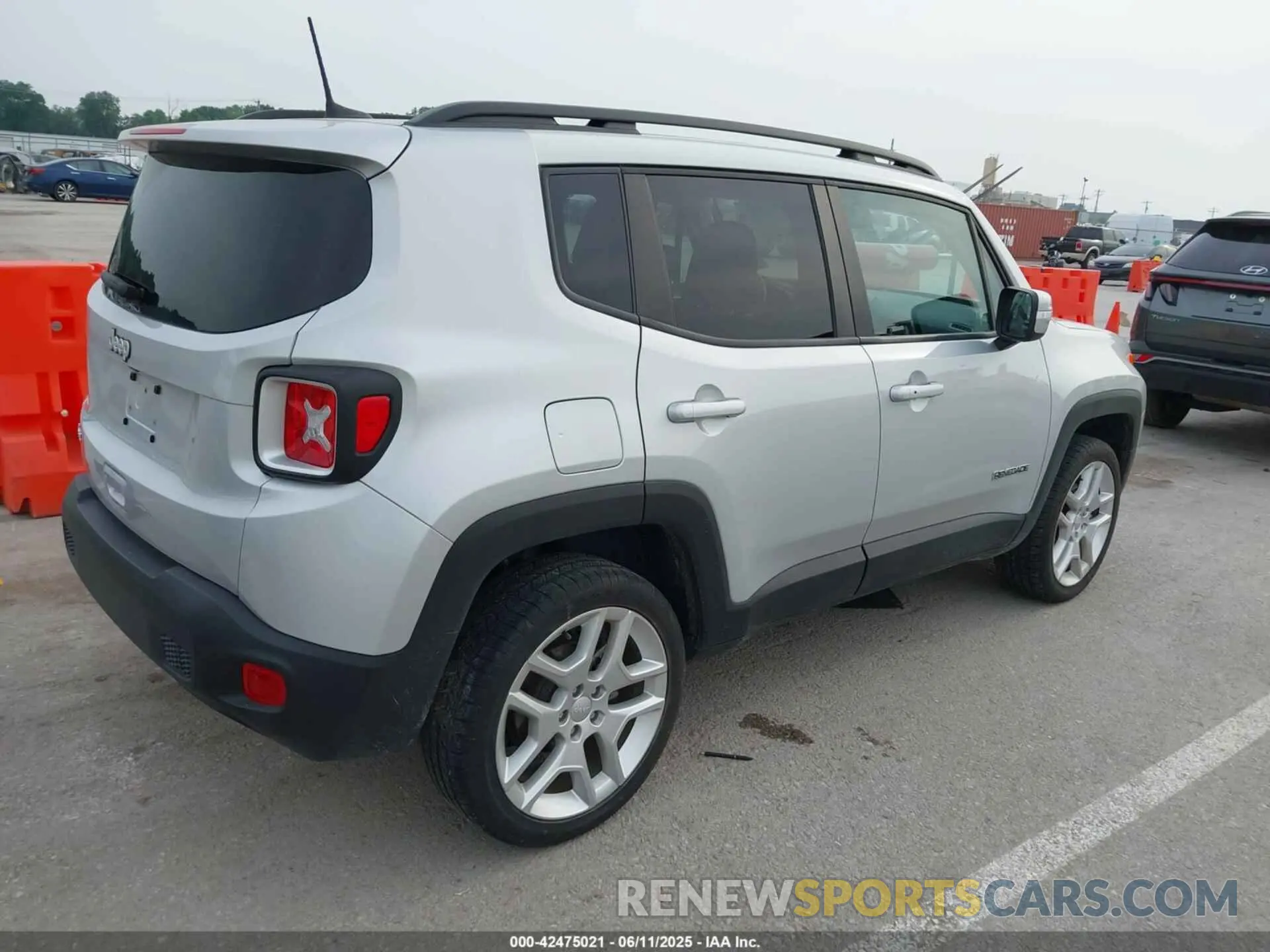 4 Photograph of a damaged car ZACNJDBB3MPM57083 JEEP RENEGADE 2021