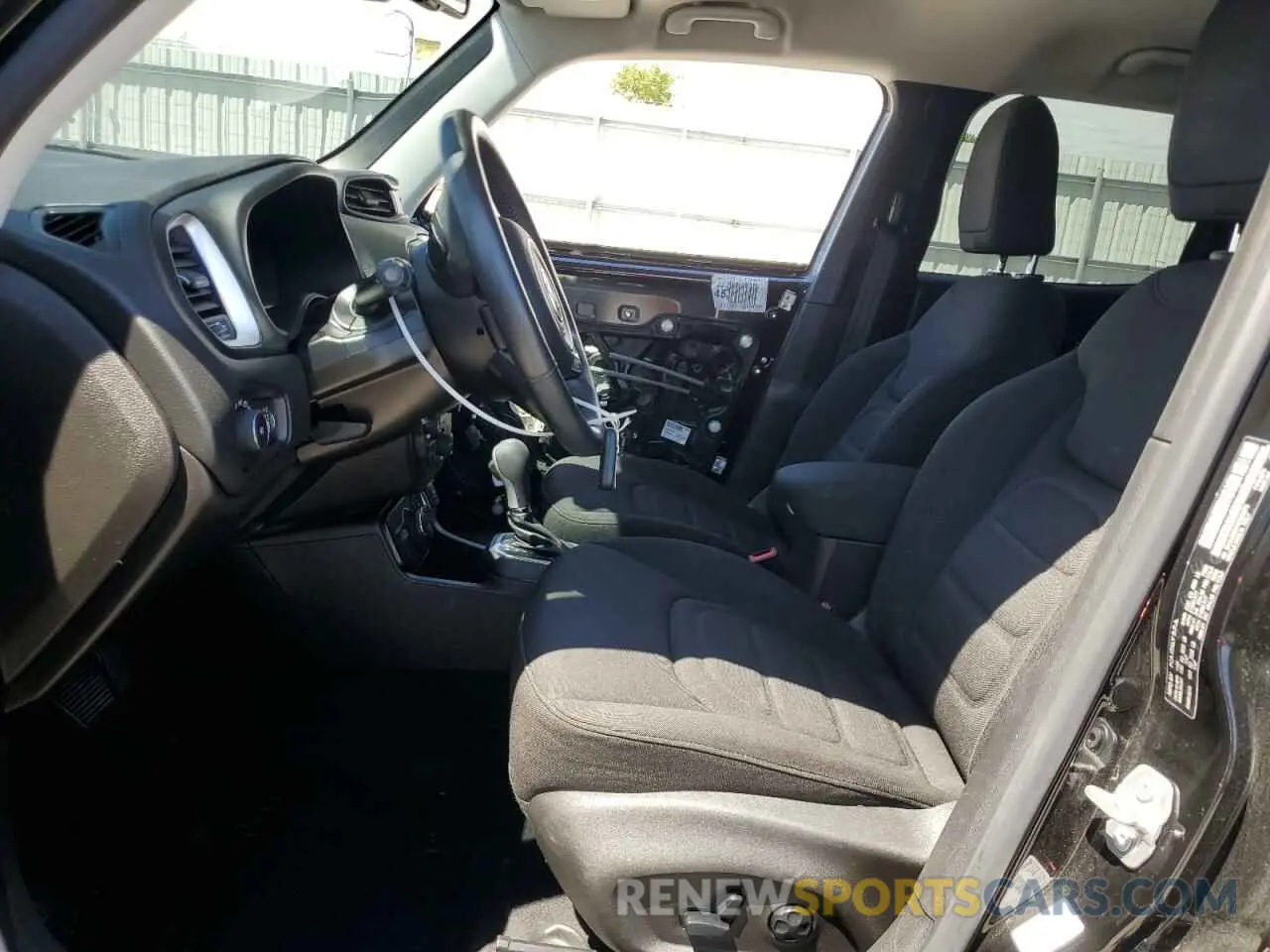 7 Photograph of a damaged car ZACNJDBB7MPM40075 JEEP RENEGADE 2021