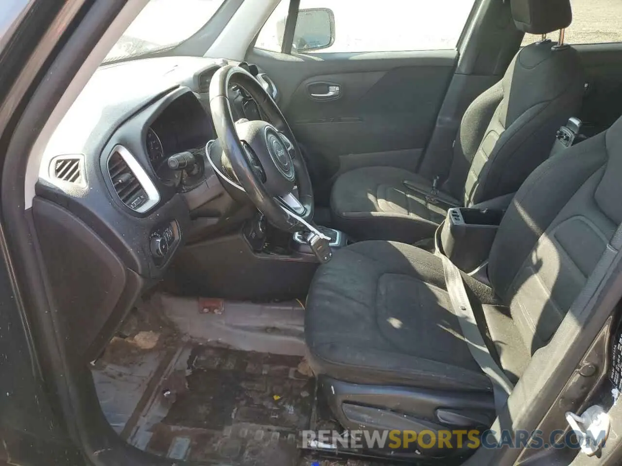 7 Photograph of a damaged car ZACNJDBB7MPN09945 JEEP RENEGADE 2021