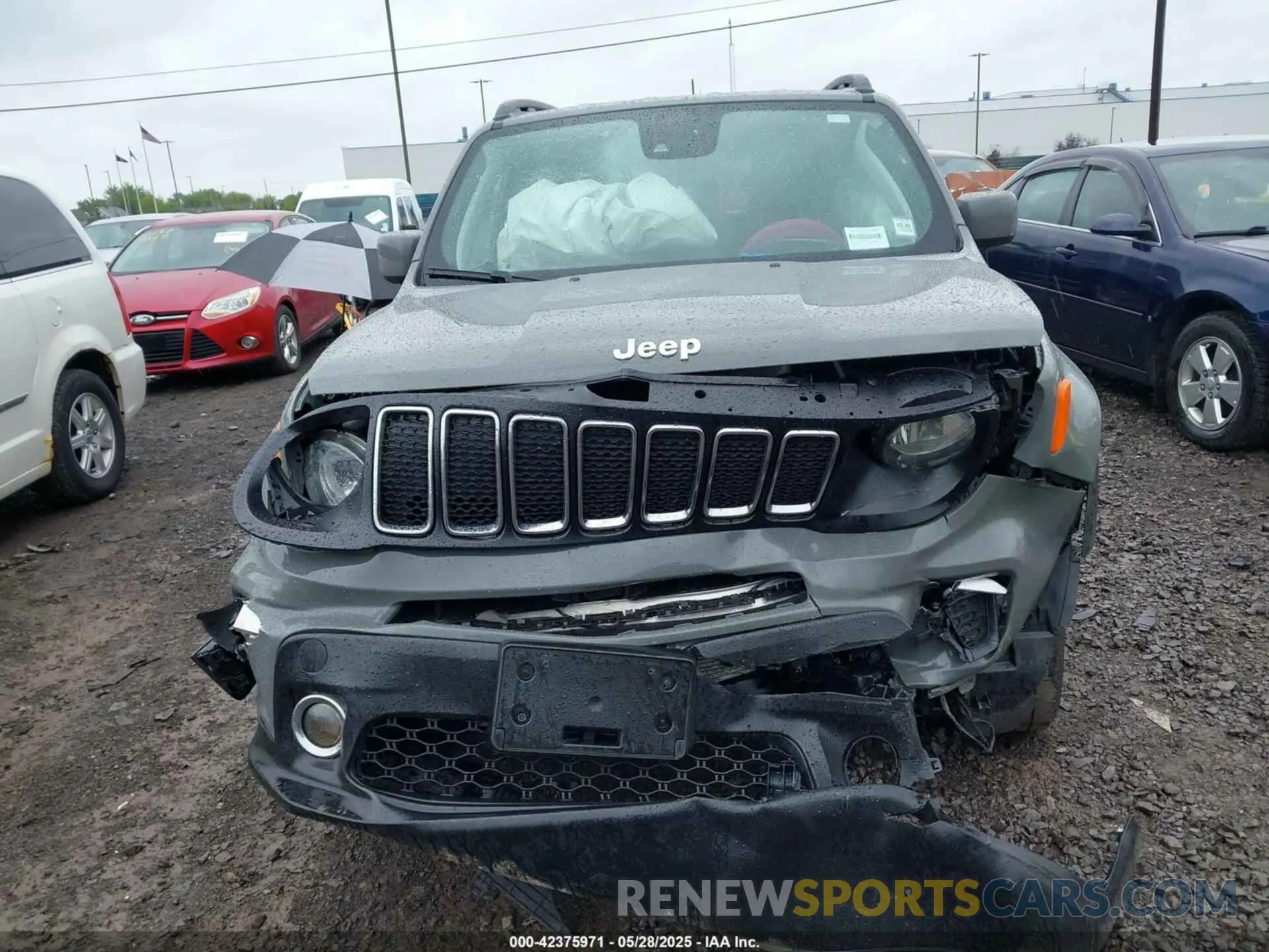 11 Photograph of a damaged car ZACNJDBB7MPN21609 JEEP RENEGADE 2021