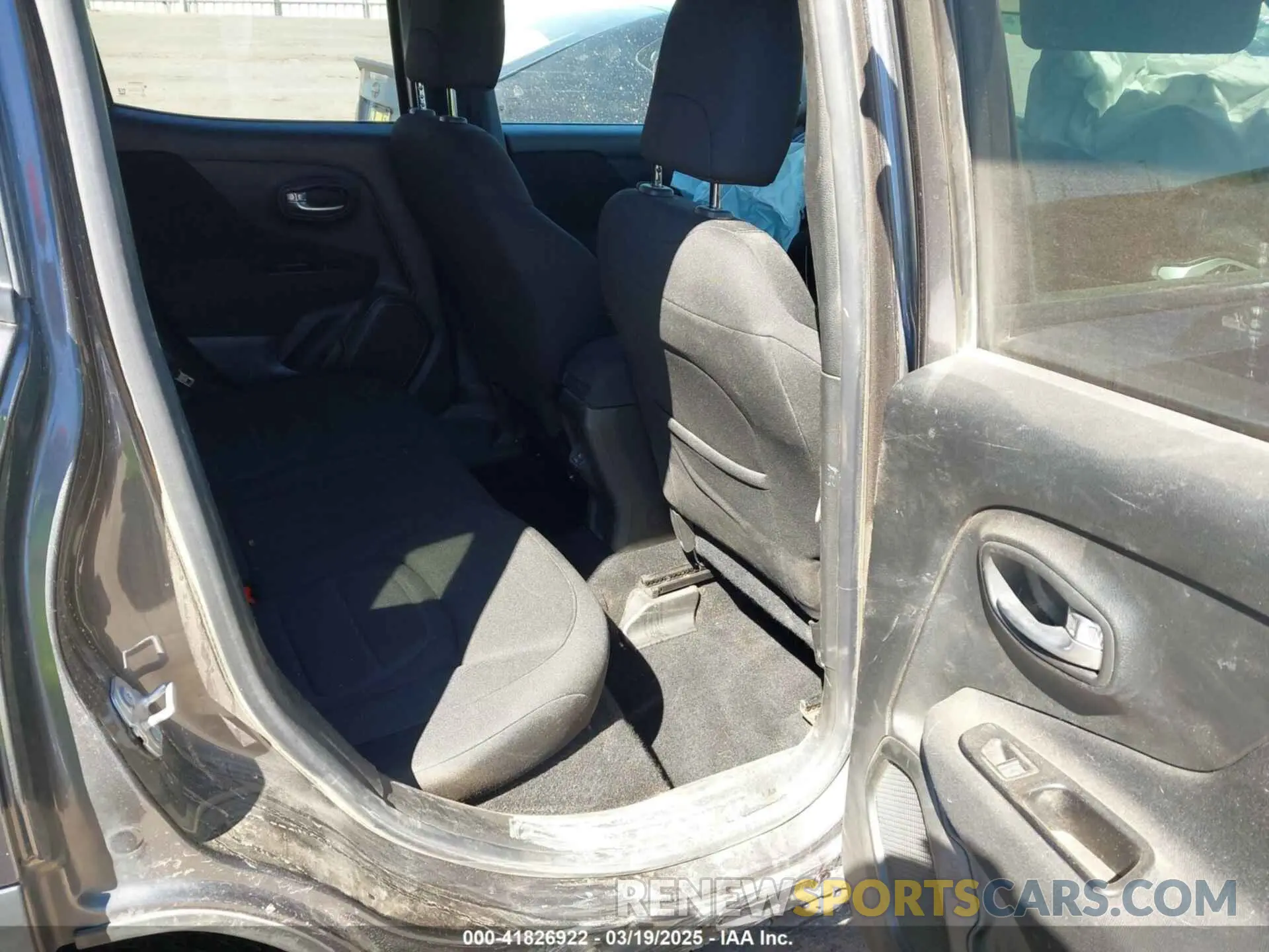8 Photograph of a damaged car ZACNJDBB8MPM28565 JEEP RENEGADE 2021
