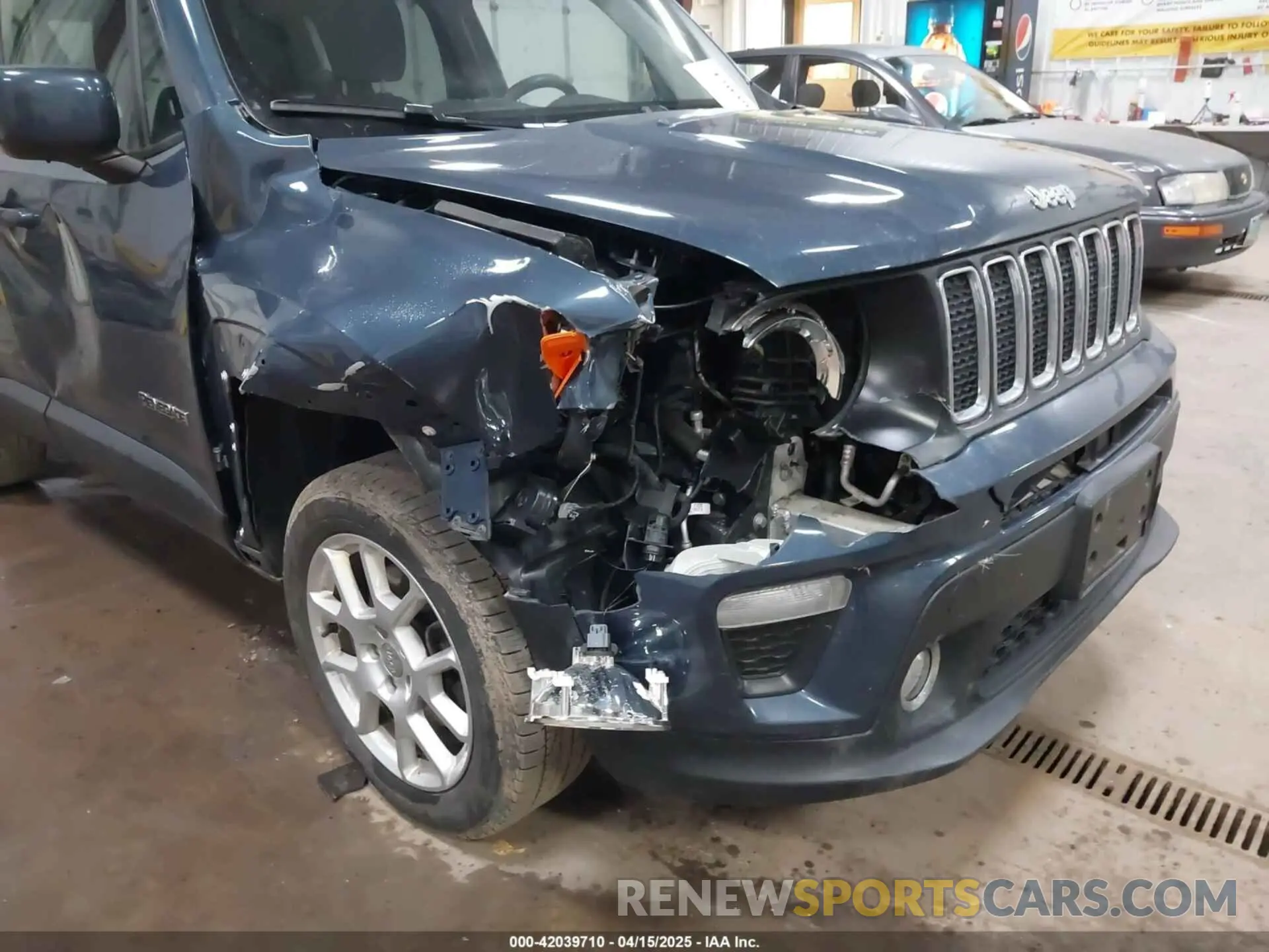 17 Photograph of a damaged car ZACNJDBB8MPM35984 JEEP RENEGADE 2021