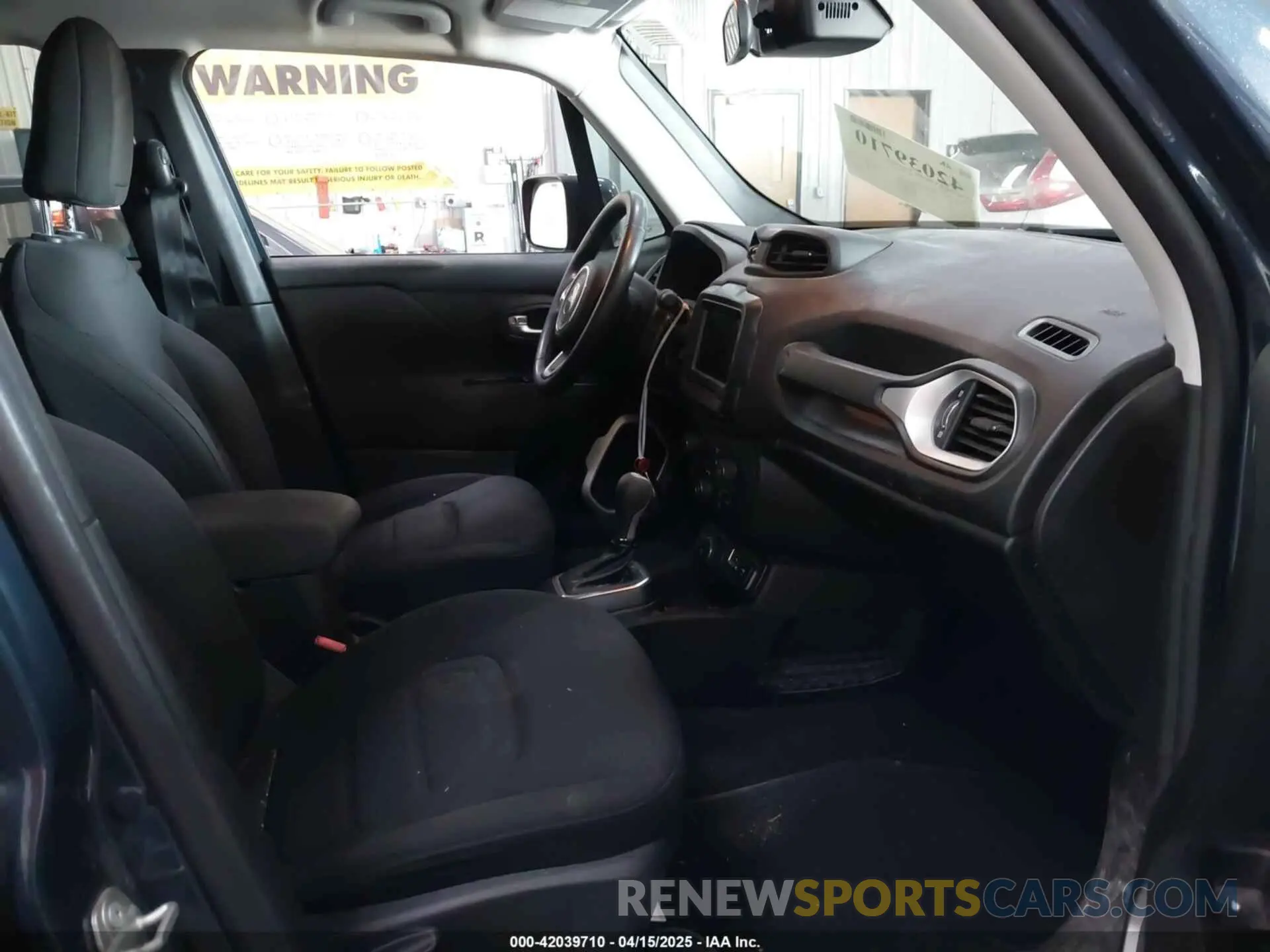 5 Photograph of a damaged car ZACNJDBB8MPM35984 JEEP RENEGADE 2021